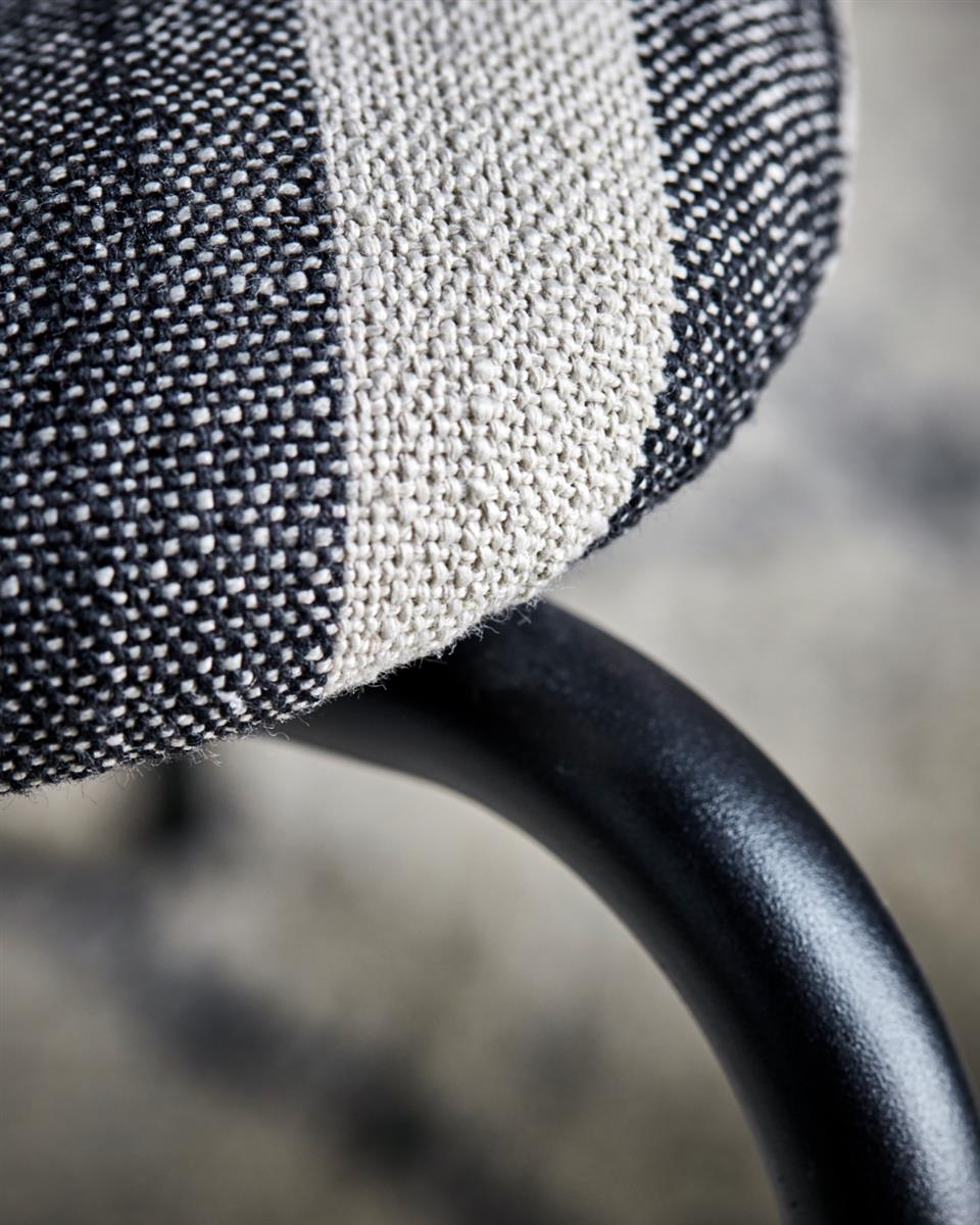 House Doctor Lounge-Stuhl LONGA schwarz, weiß