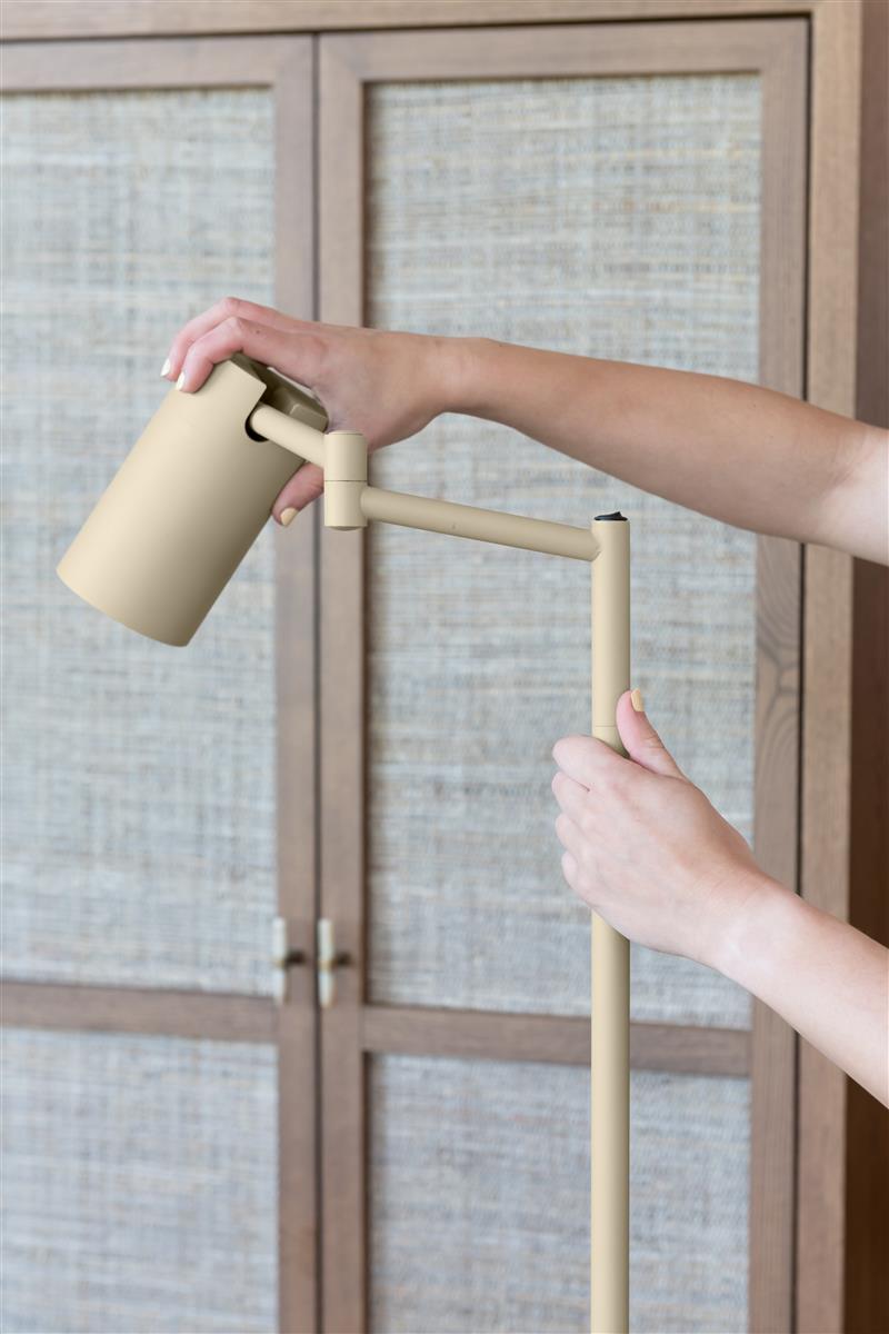 It's about RoMi Stehlampe BILBAO beige | 53x28x154cm