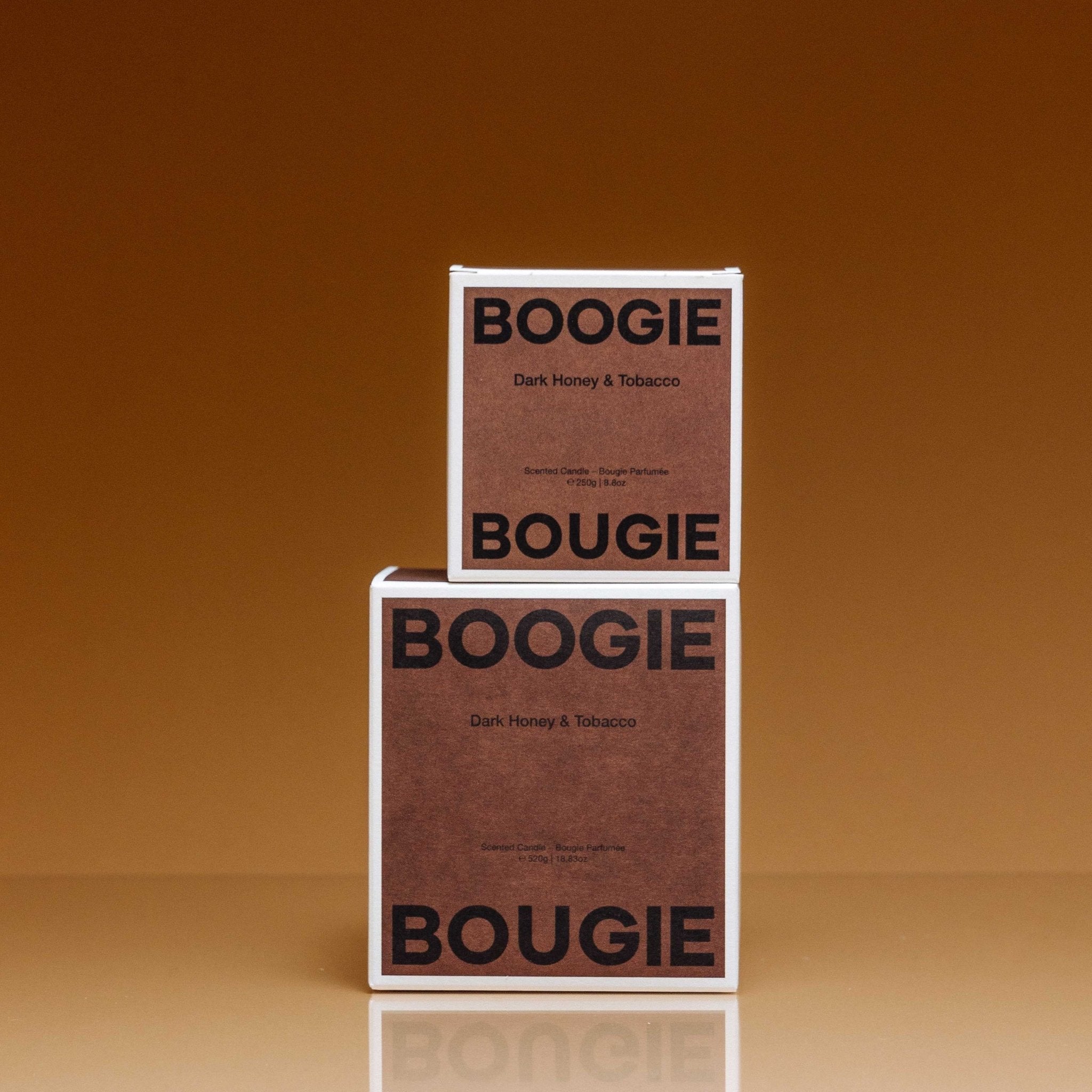 Boogie Bougie Duftkerze DARK HONEY & TOBACCO | Ø9,6x10cm 520g - Sir Henrys