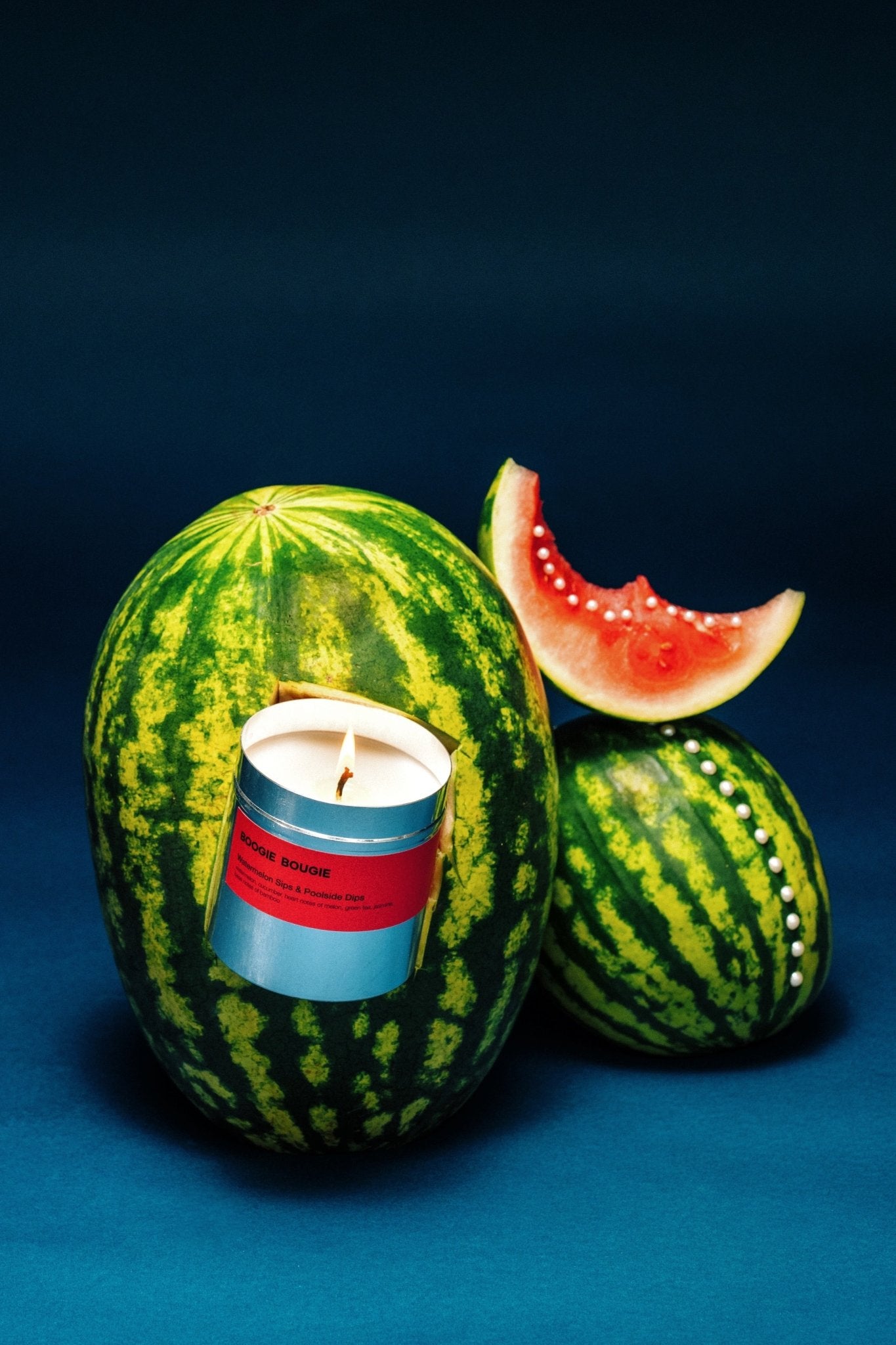 Boogie Bougie Duftkerze POOLSIDE DIPS & WATERMELON SIPS | Ø7,5x8cm 250g - Sir Henrys