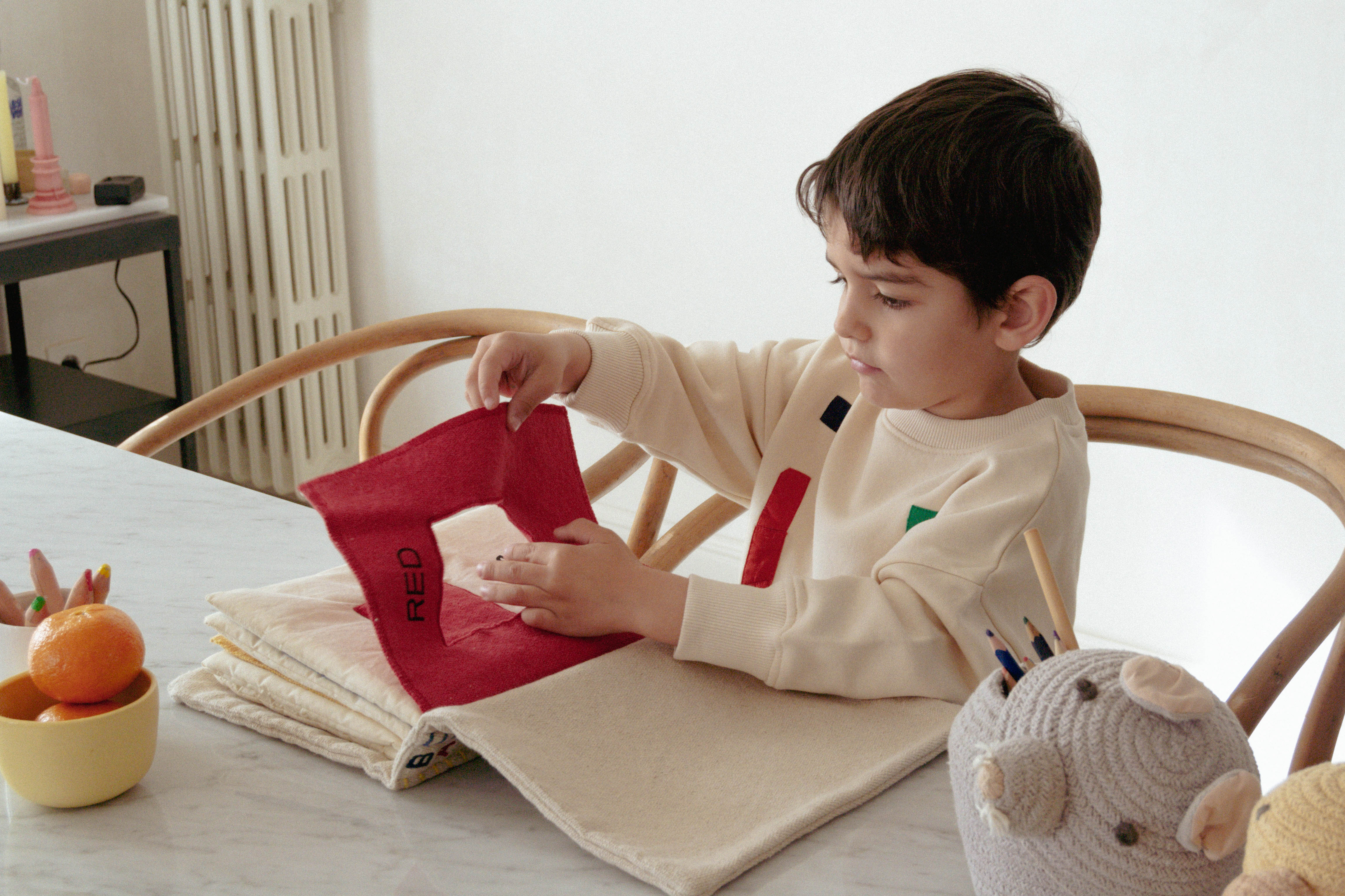 Lorena Canals Stoffbuch SENSORY BOOK BAUHAUS | 22x28cm