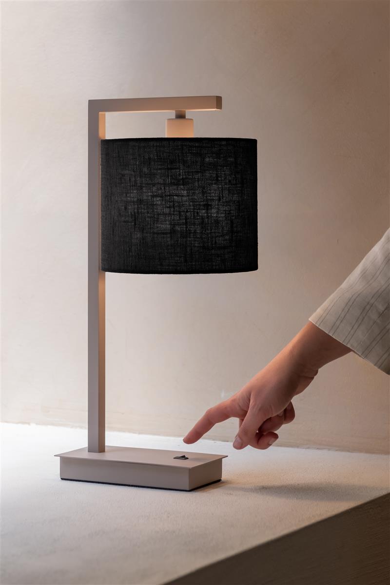 It's about RoMi Tischlampe BOSTON sandfarben/schwarz | 17x18x44cm