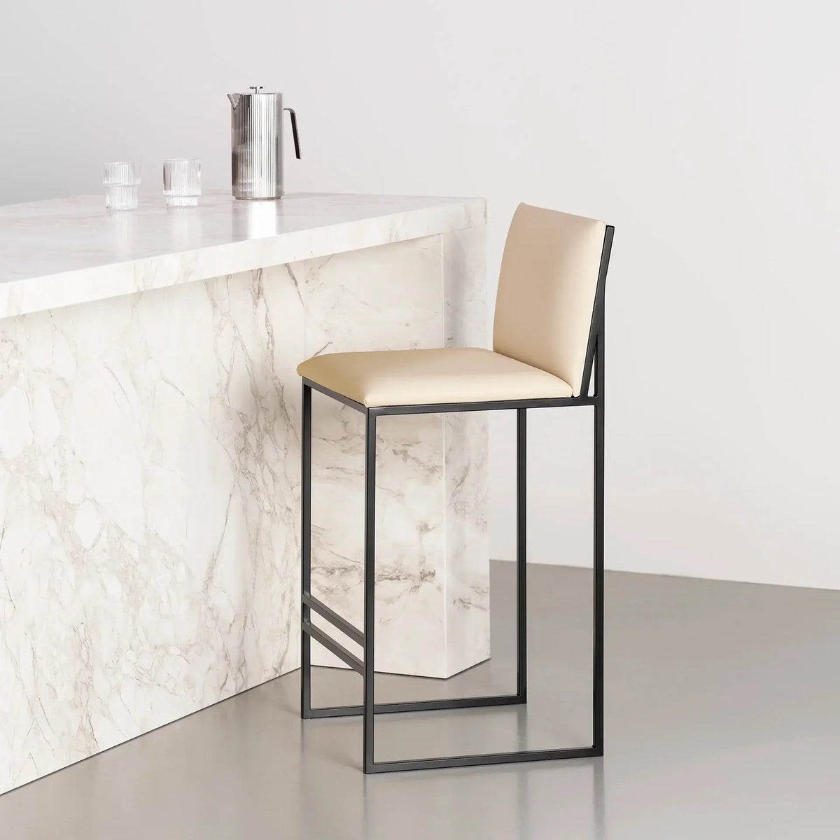 by Crea® Barhocker PHILIP Leder Sand - Sir Henrys