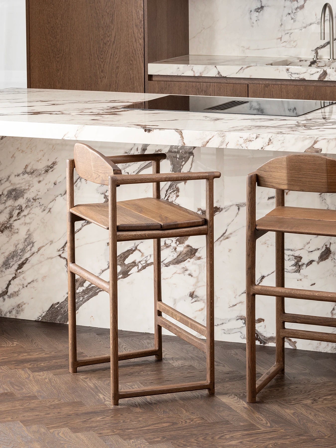 by Crea® Barhocker CARL Dunkle Eiche Sitzfläche Holz