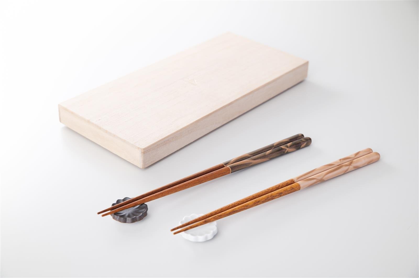 DiGRAFT Essstäbchen Geschenkset KURABI SAMON Japan| 23cm - Sir Henrys