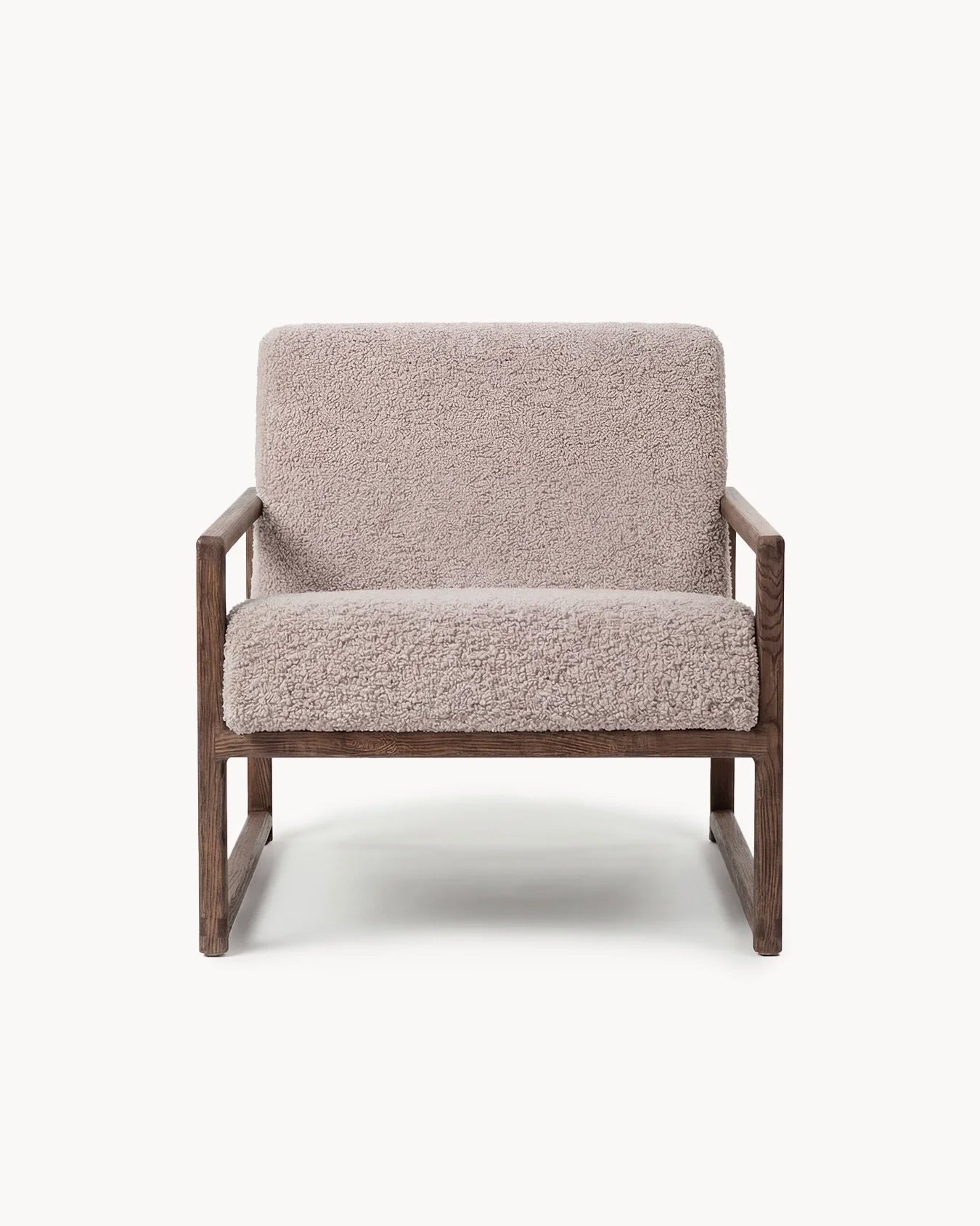 by Crea® Sessel EINAR Dunkel Eichenrahmen Greige Bouclé-Kissen