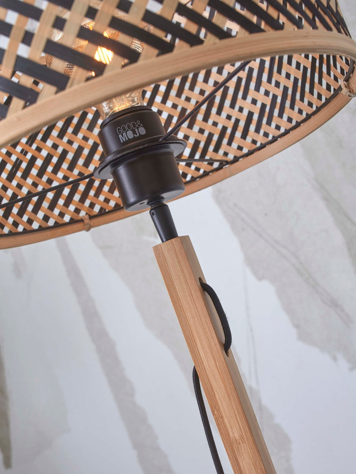 Good&Mojo Stehlampe JAVA braun | 32x32x128cm - Sir Henrys