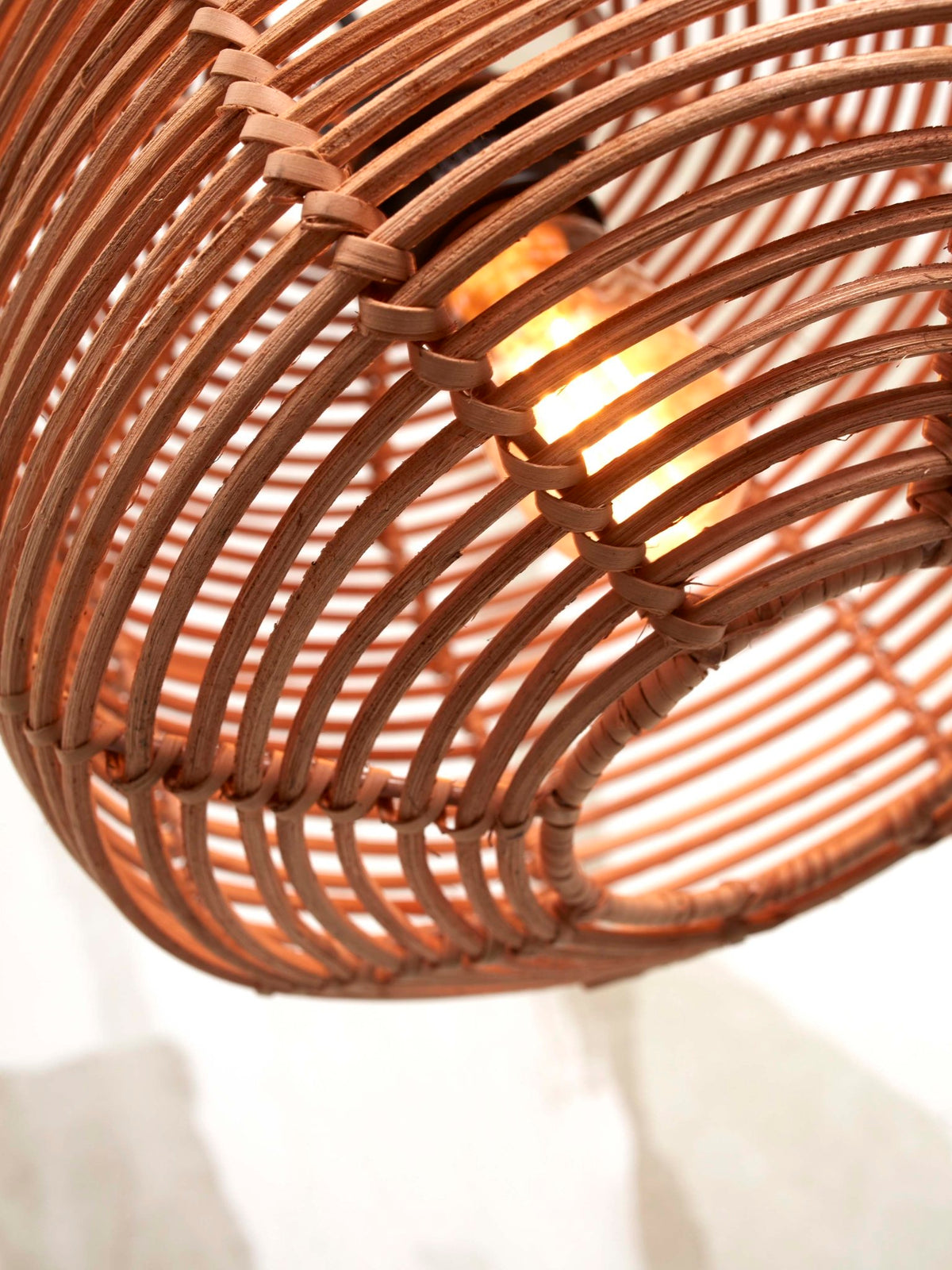 Good&Mojo Stehlampe TANAMI weiß | 55x30x150cm - Sir Henrys