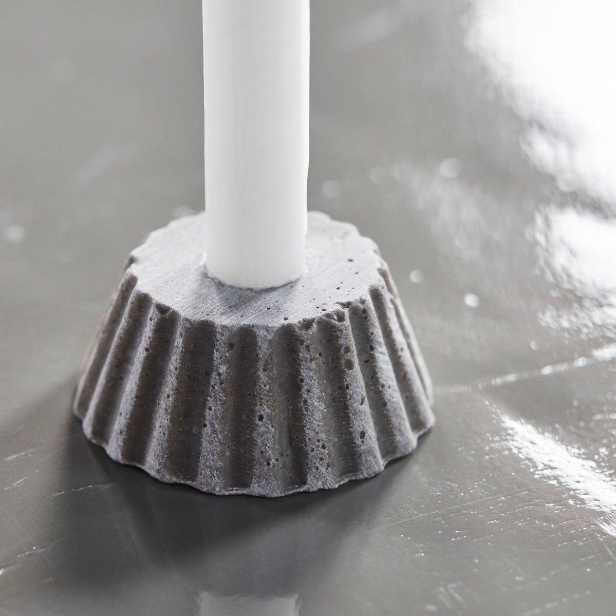 House Doctor Kerzenständer MOLD BAKE S Grau - Sir Henrys