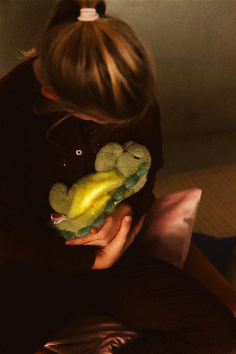 AP Junior Nachtlicht & Kuscheltier DINO JEROOM grün | 26x15x11cm