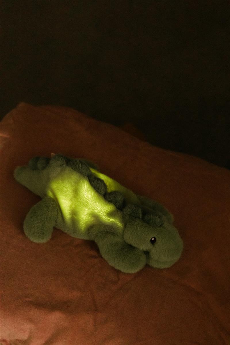 AP Junior Nachtlicht & Kuscheltier DINO JEROOM grün | 26x15x11cm