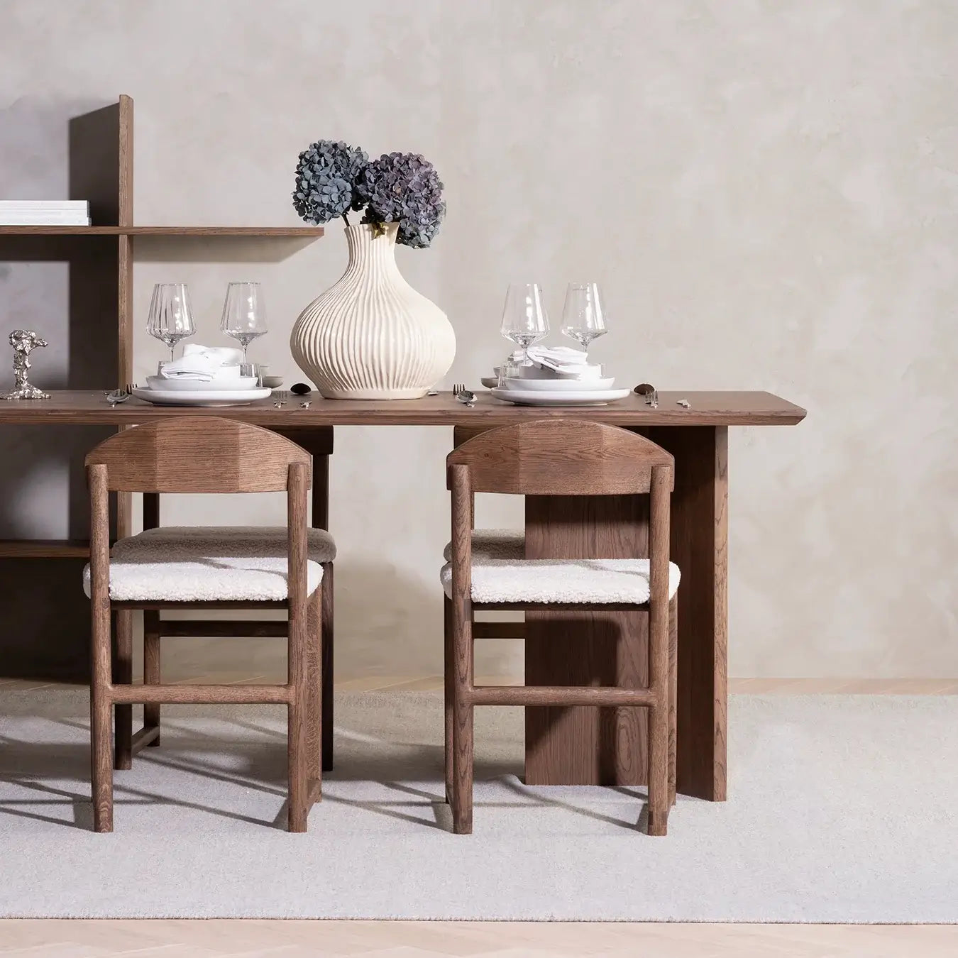 by Crea® Esszimmerstuhl KARIN Dunkle Eiche Bouclé Ivory
