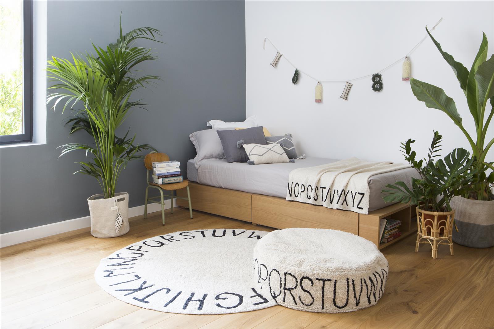 Lorena Canals Pouf ABC Natur - Schwarz | 70x70cm - Sir Henrys