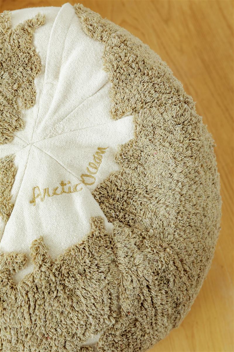 Lorena Canals Pouf WELTKARTE Teppich recycelt | 45x50cm - Sir Henrys