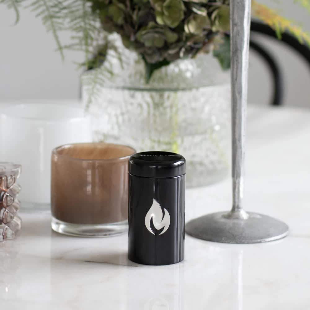 Nordic Flame Streichholz Dose mit 100 Streichhölzern schwarz - Sir Henrys