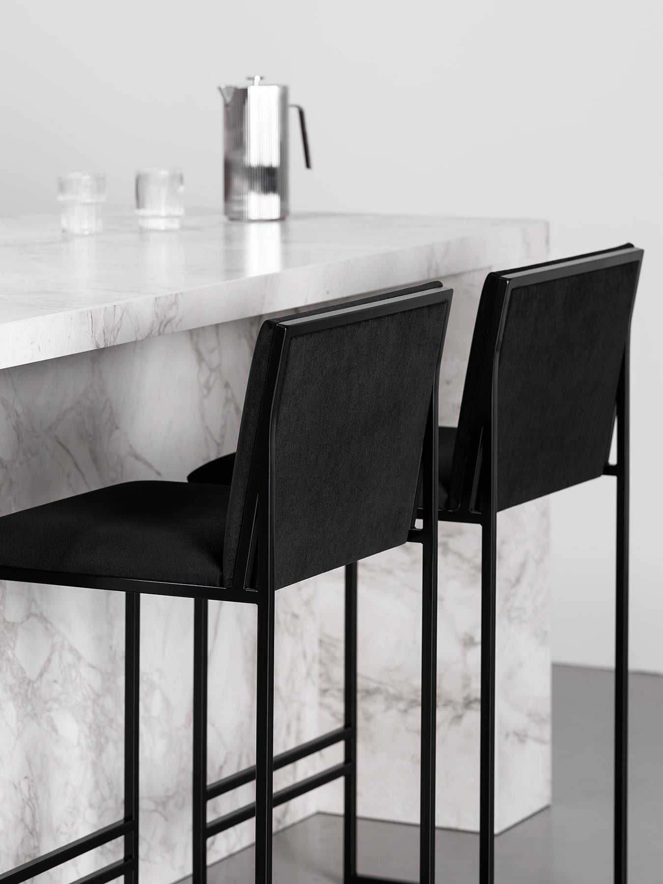 by Crea® Barhocker PHILIP Samt Jade Black