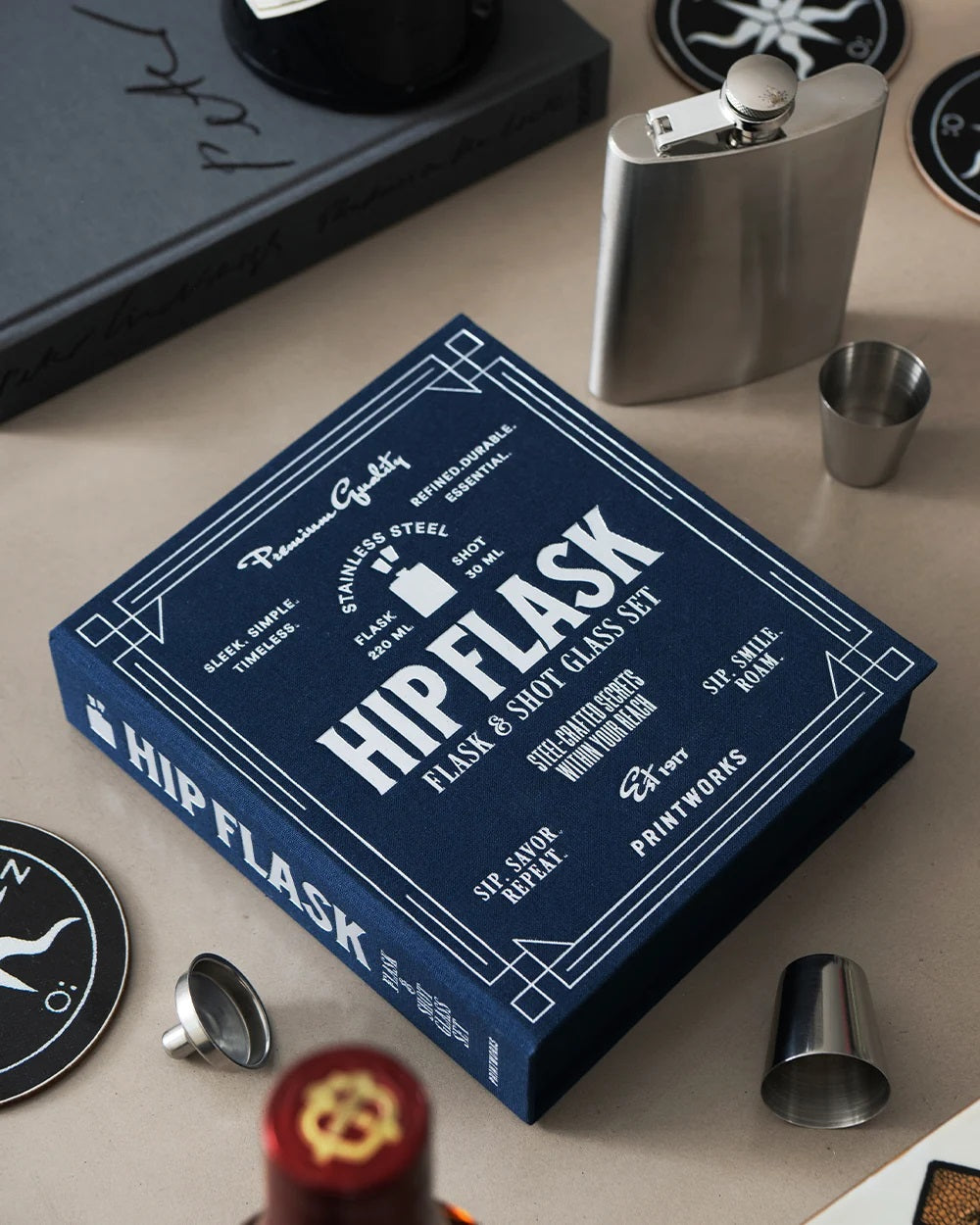 PRINTWORKS Küchenutensilien THE ESSENTIALS - HIP FLAK dunkelblau | 19,6x17,8x5,5cm