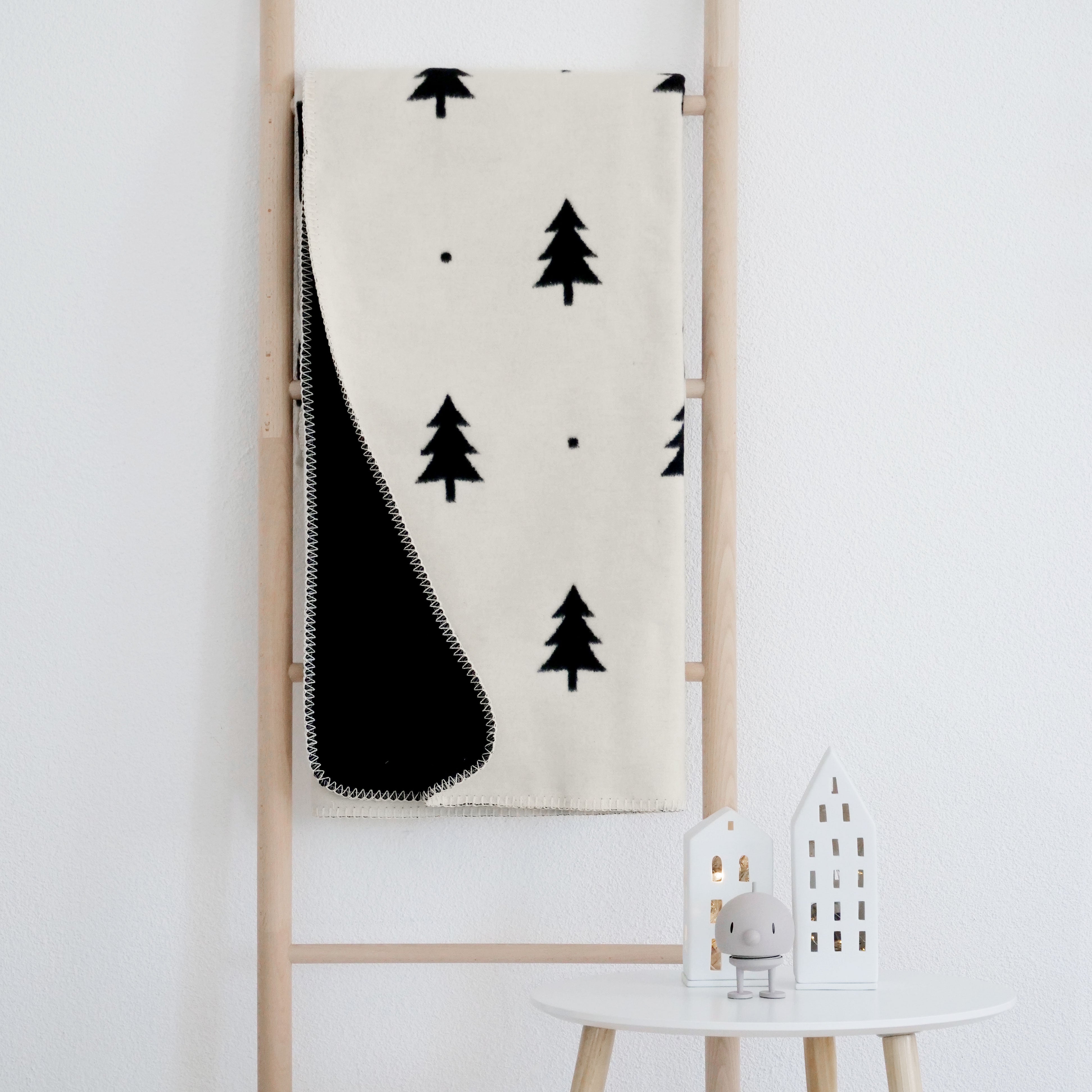RIEMA Kuscheldecke SMILLA Tannenbäume schwarz creme | 150x200cm