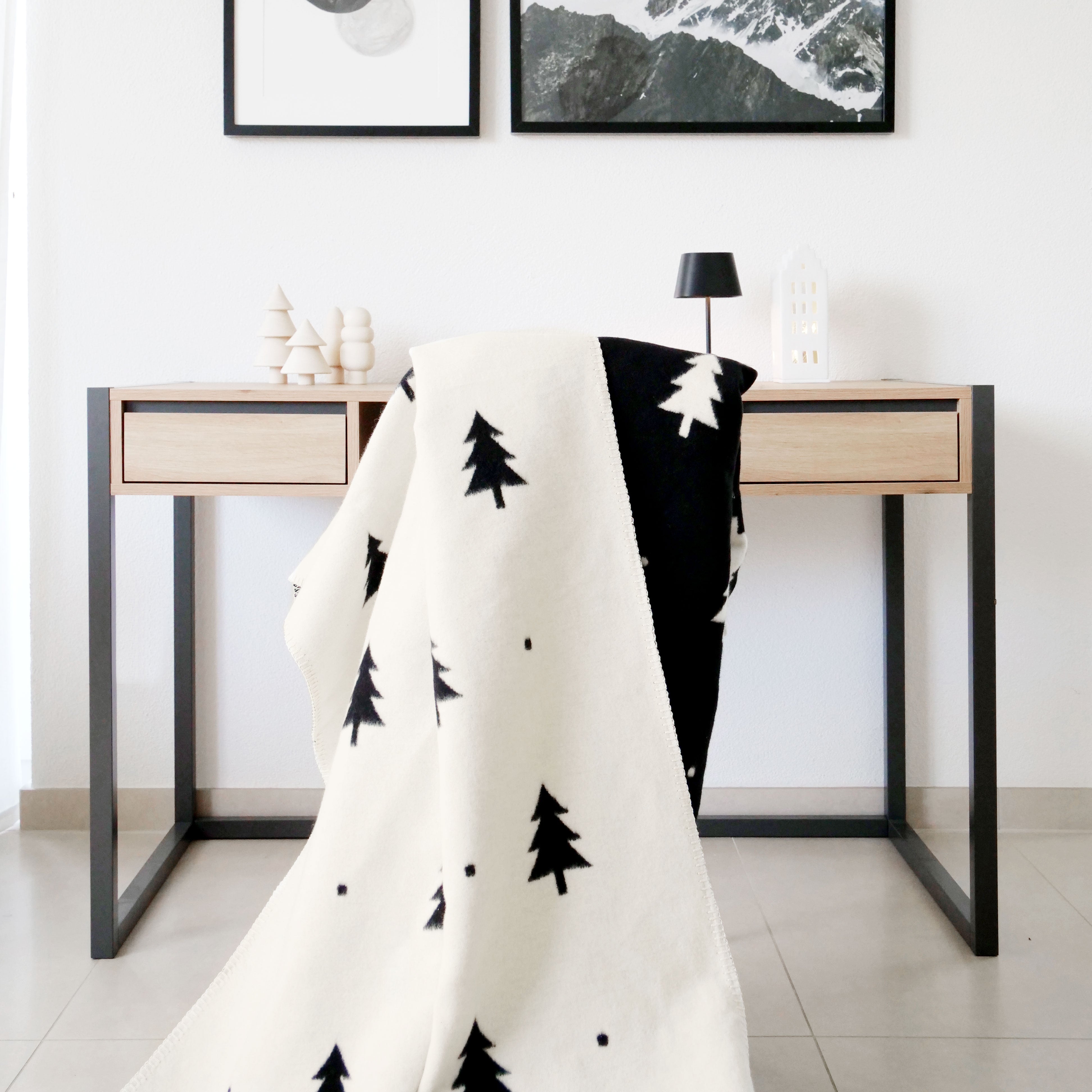 RIEMA Kuscheldecke SMILLA Tannenbäume schwarz creme | 150x200cm