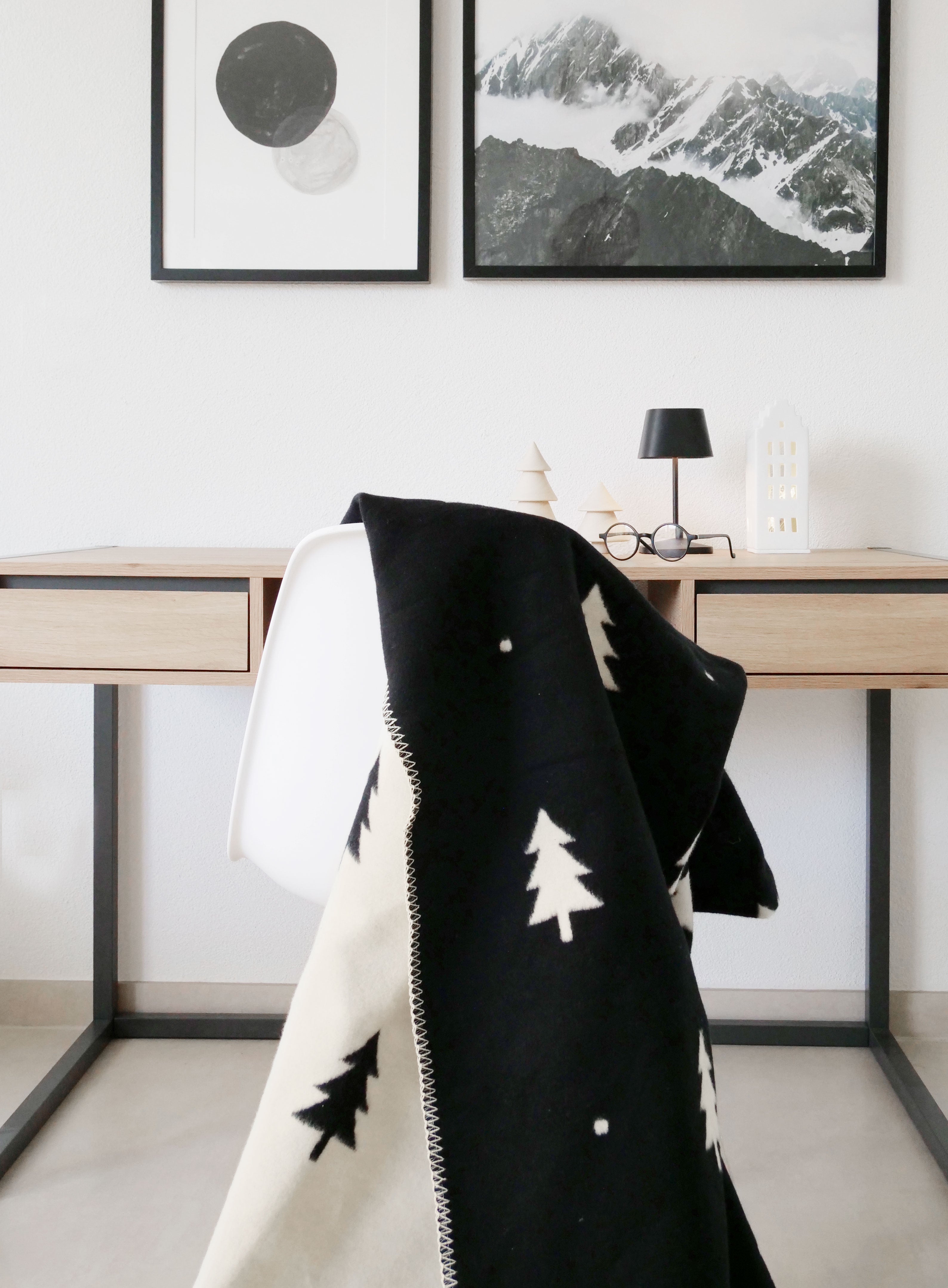 RIEMA Kuscheldecke SMILLA Tannenbäume schwarz creme | 150x200cm