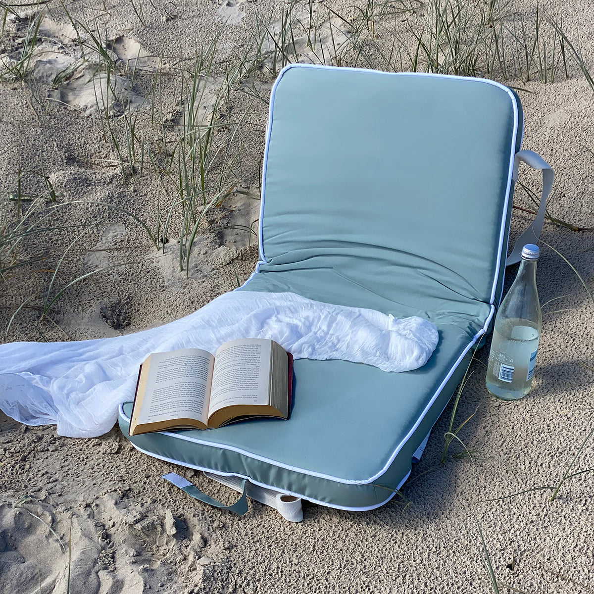 Sunnylife Outdoor Sitzkissen TAKE ANYWHERE salbeigrün | 50x97cm