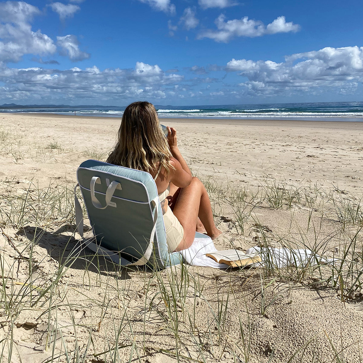 Sunnylife Outdoor Sitzkissen TAKE ANYWHERE salbeigrün | 50x97cm
