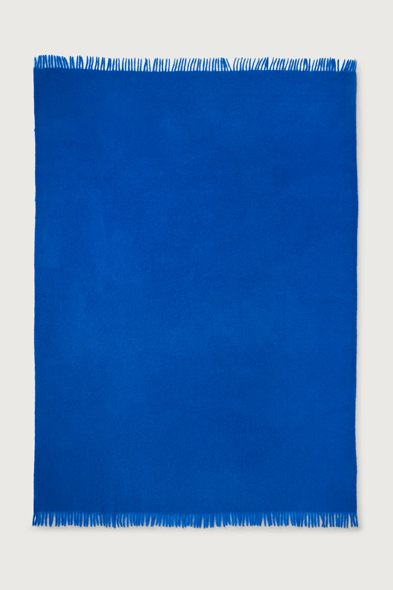 Suite702 Decke CLOUD Mohair royalblau | 130x180cm - Sir Henrys