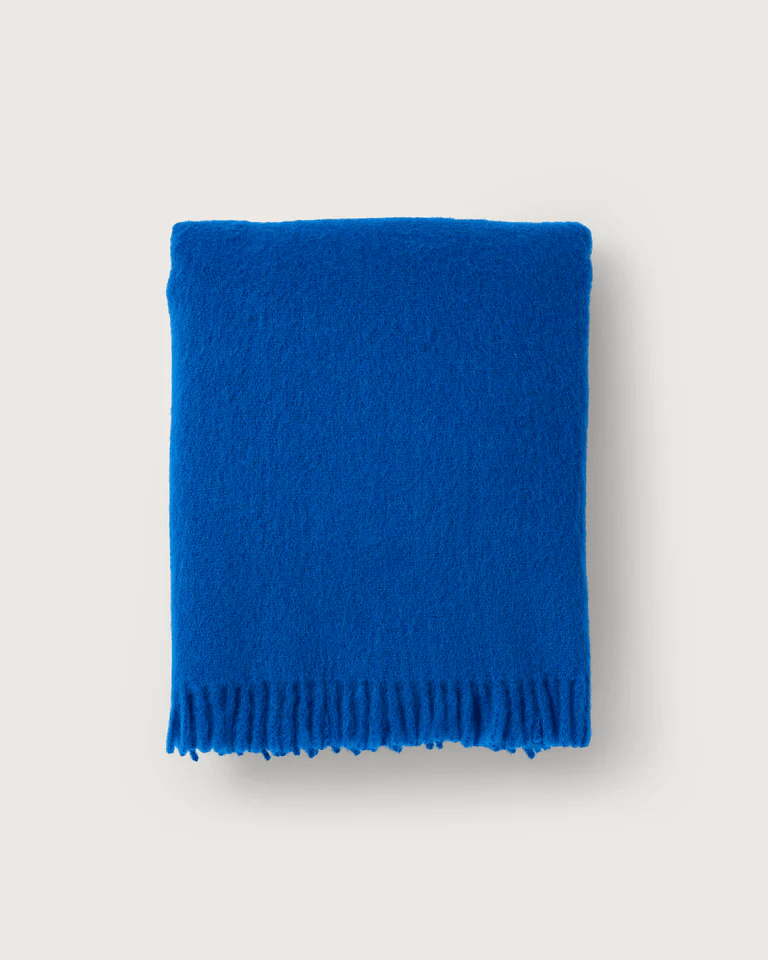 Suite702 Decke CLOUD Mohair royalblau | 130x180cm - Sir Henrys
