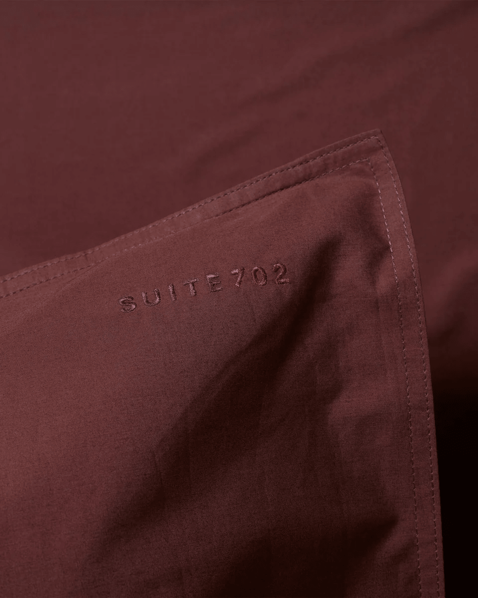 Suite702 Kissenbezug BEDMATE 180 BRIQUE RED rot | 50x180cm - Sir Henrys