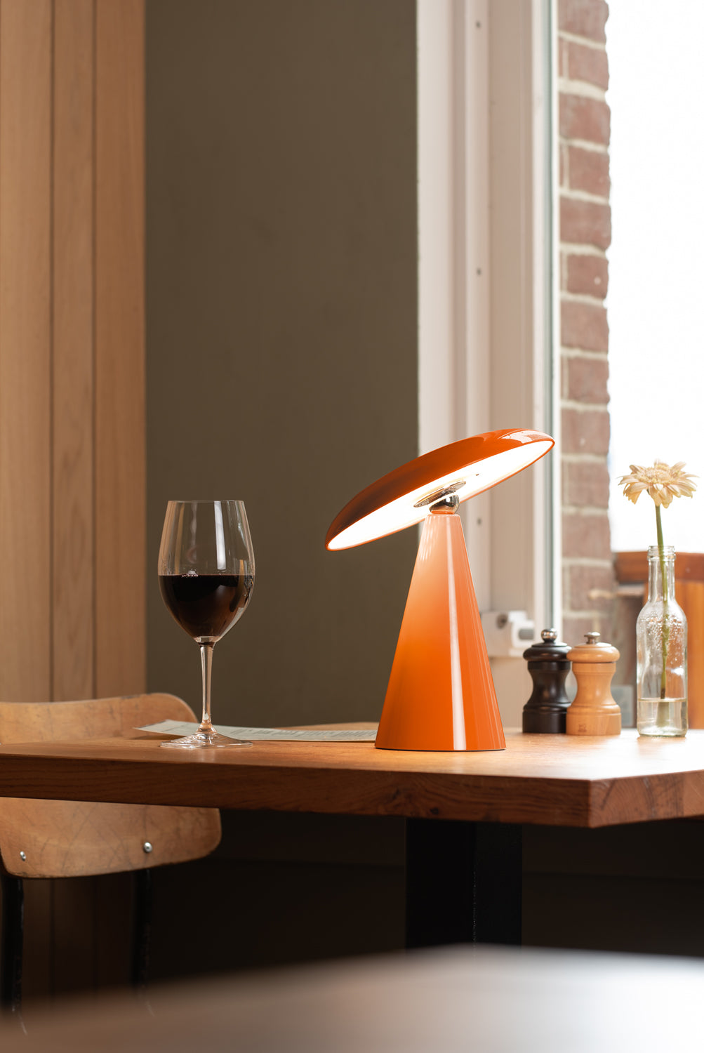 Leitmotiv Tischlampe PHOEBE Akku LED orange | Ø23x26cm