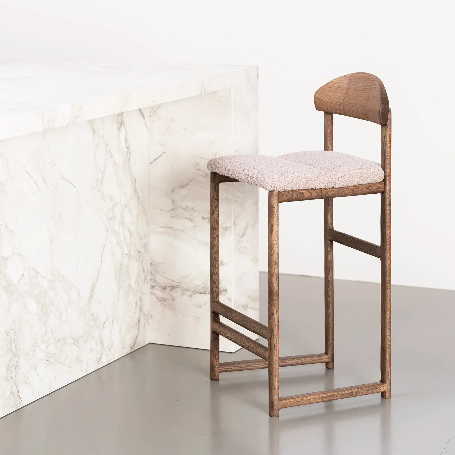 by Crea® Barhocker TED Dunkle Eiche Bouclé Greige