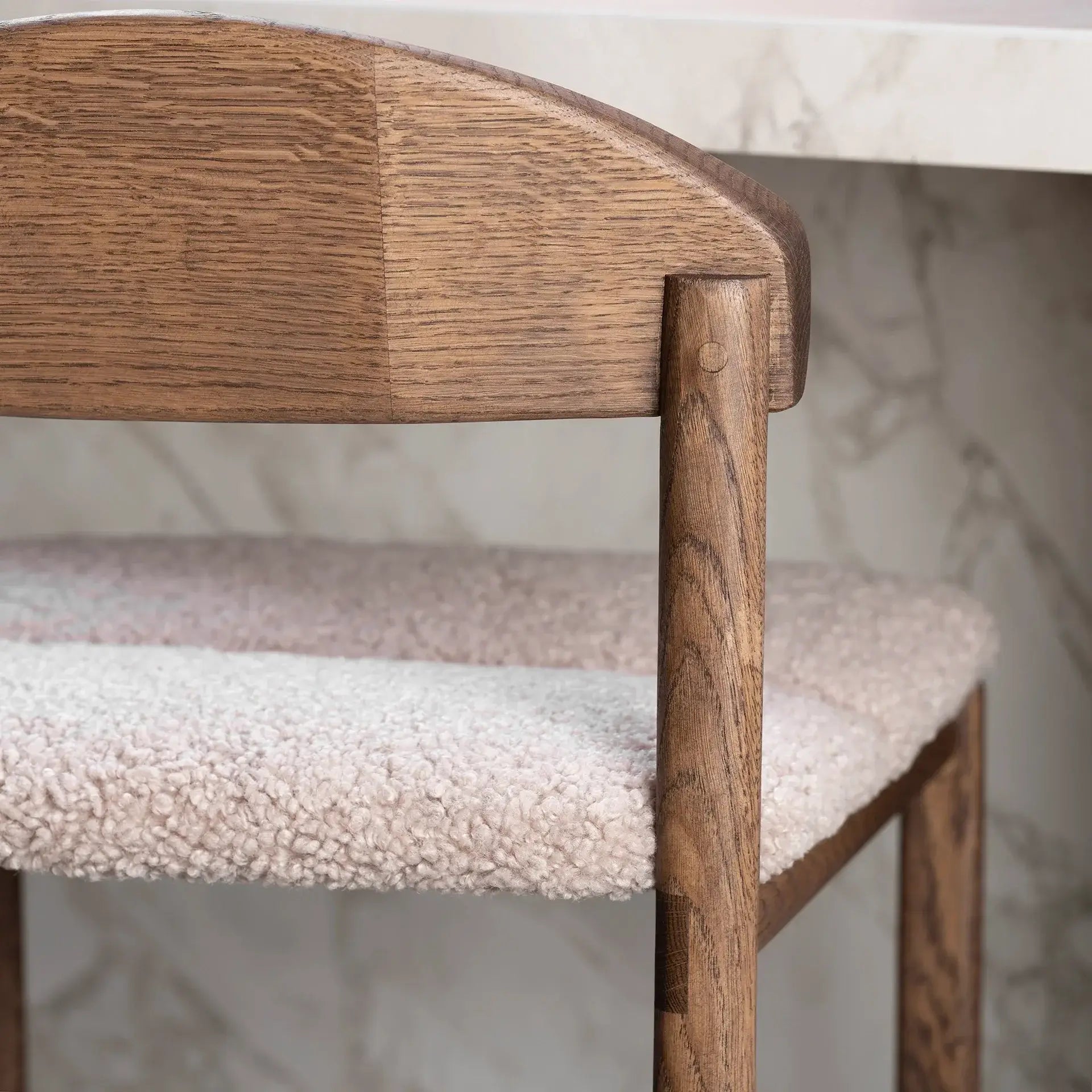 by Crea® Barhocker TED Dunkle Eiche Bouclé Greige