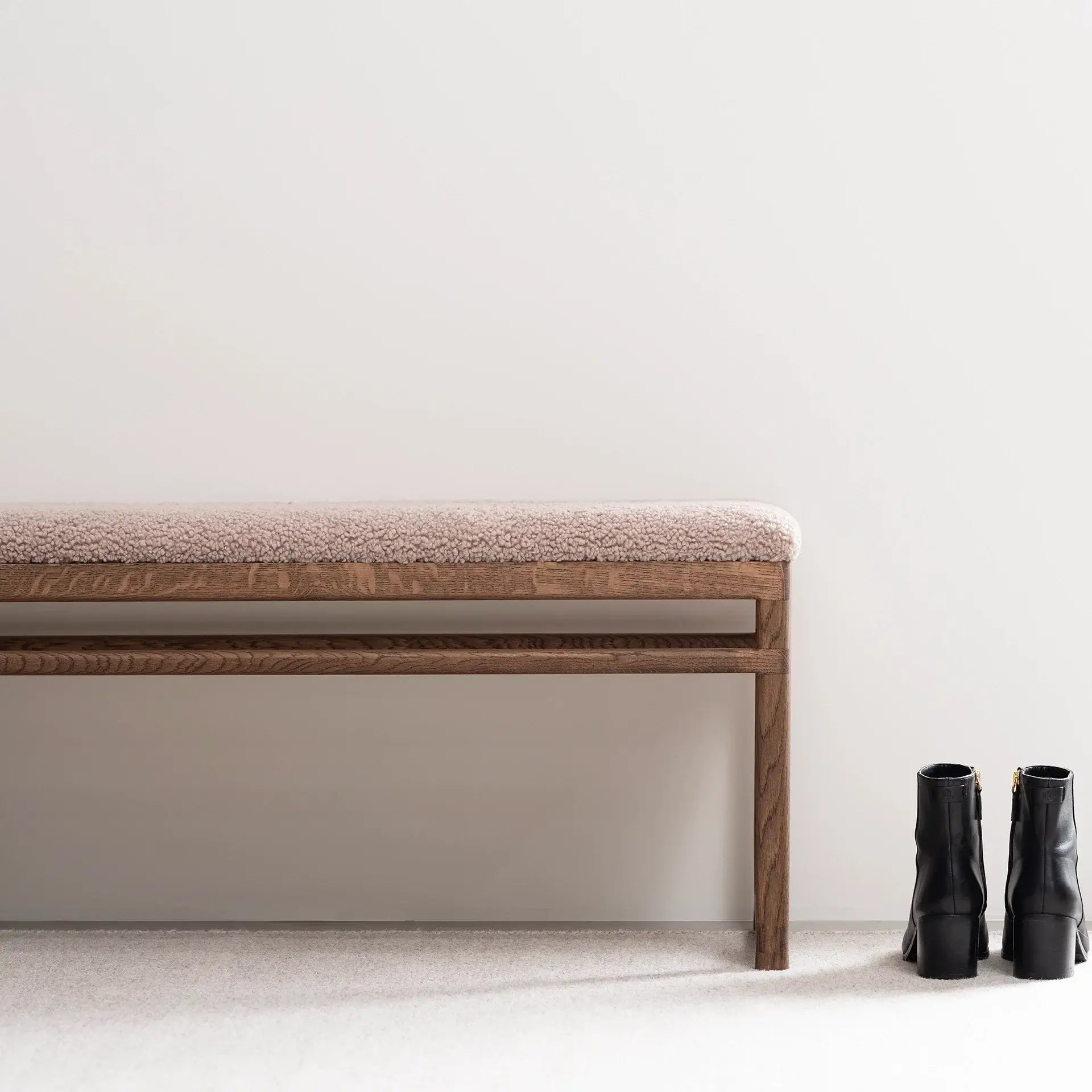 by Crea® Holzbank ALVA Dunkle Eiche Bouclé Greige