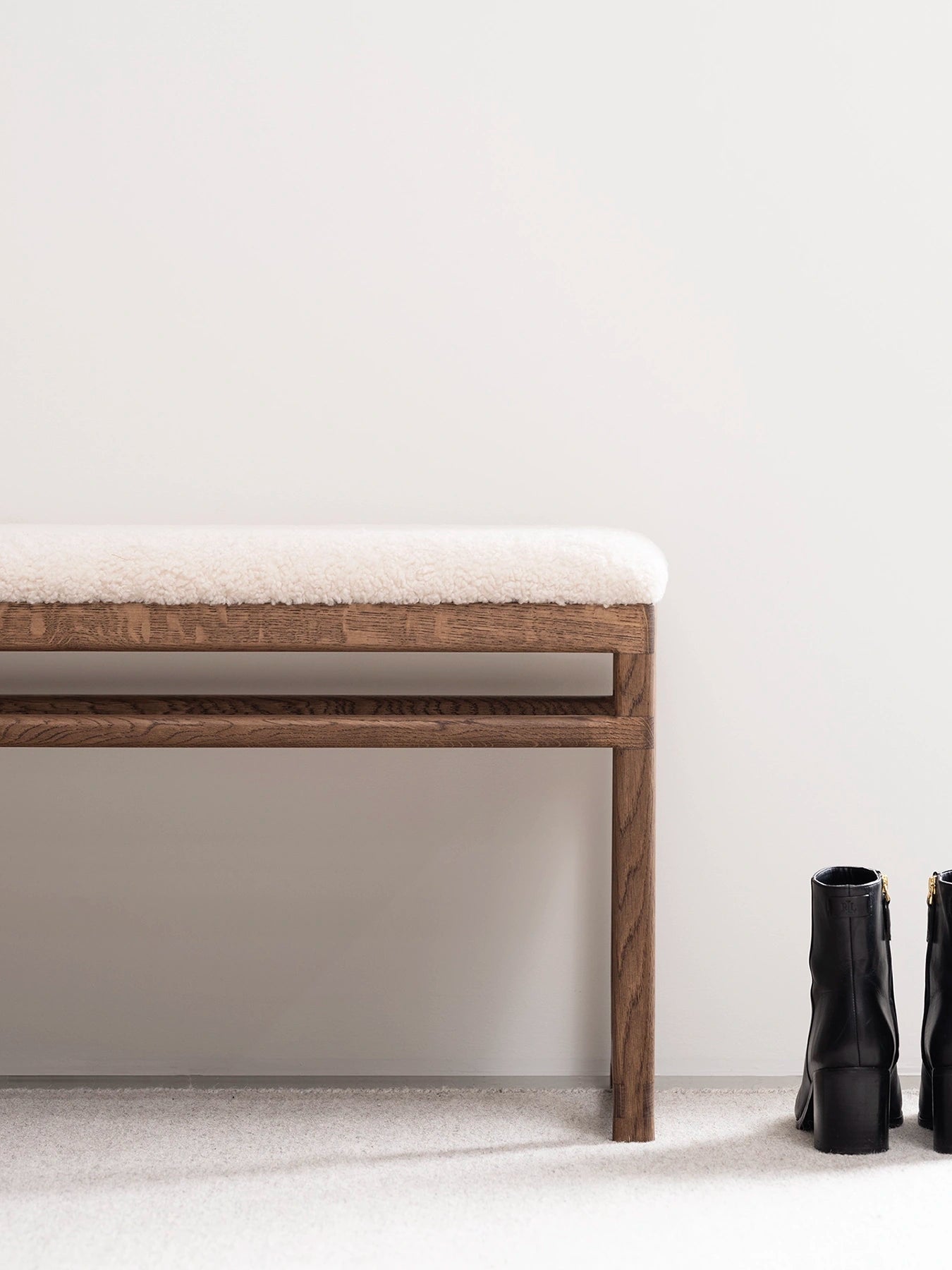 by Crea® Holzbank ALVA Dunkle Eiche Bouclé Ivory