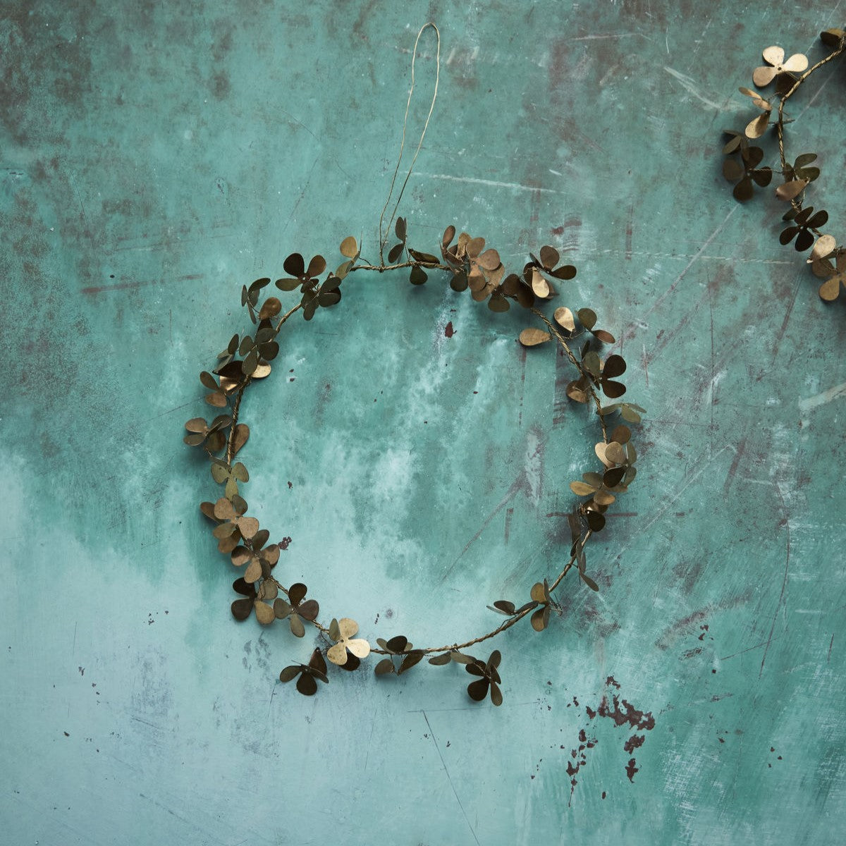 House Doctor Kranz CLOVER groß messing | Ø 20 cm