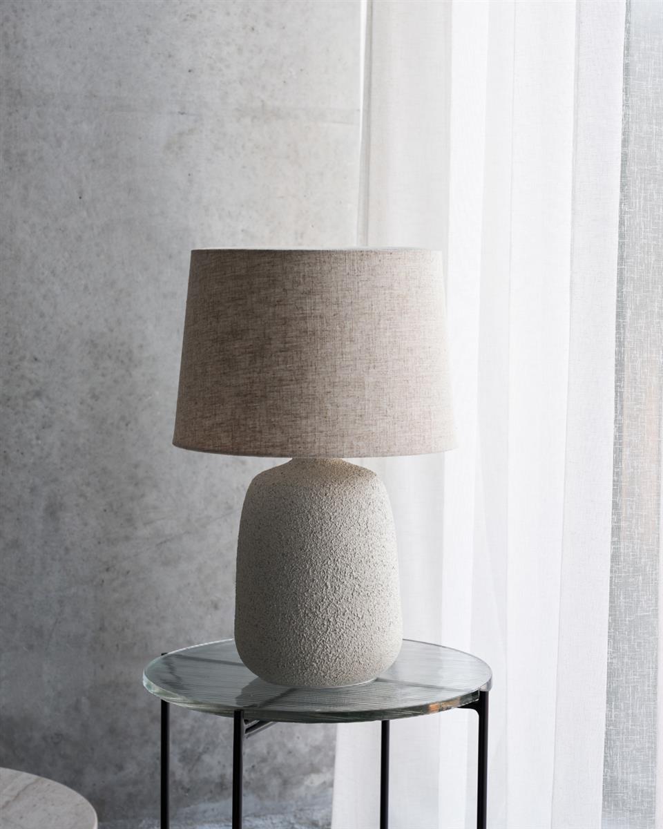 House Doctor Tischlampe inkl. Lampenschirm TANA off-white