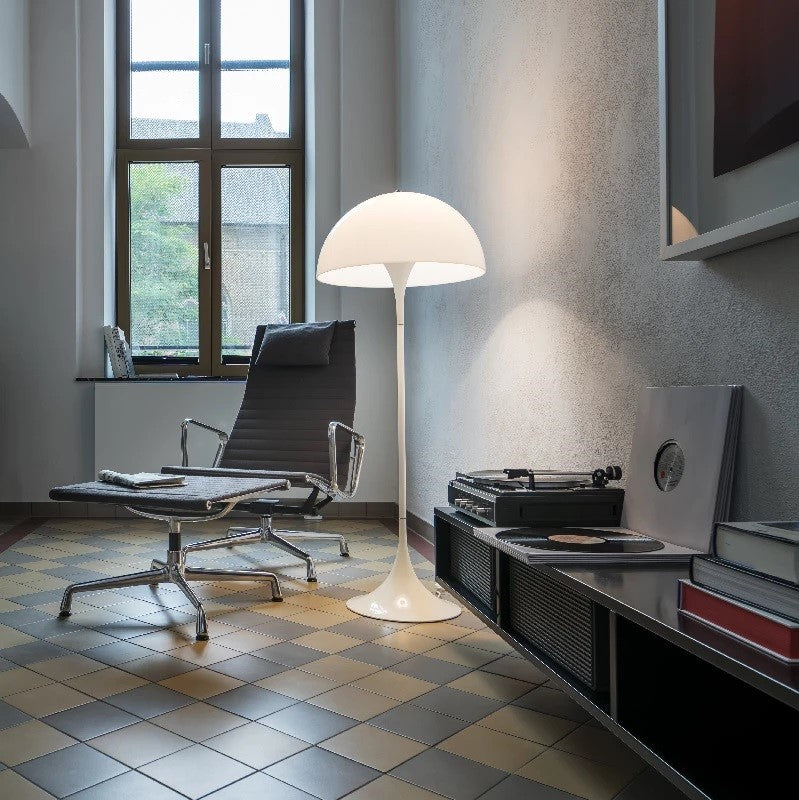 Louis Poulsen Stehleuchte PANTHELLA FLOOR opal weiß | Ø50x129cm