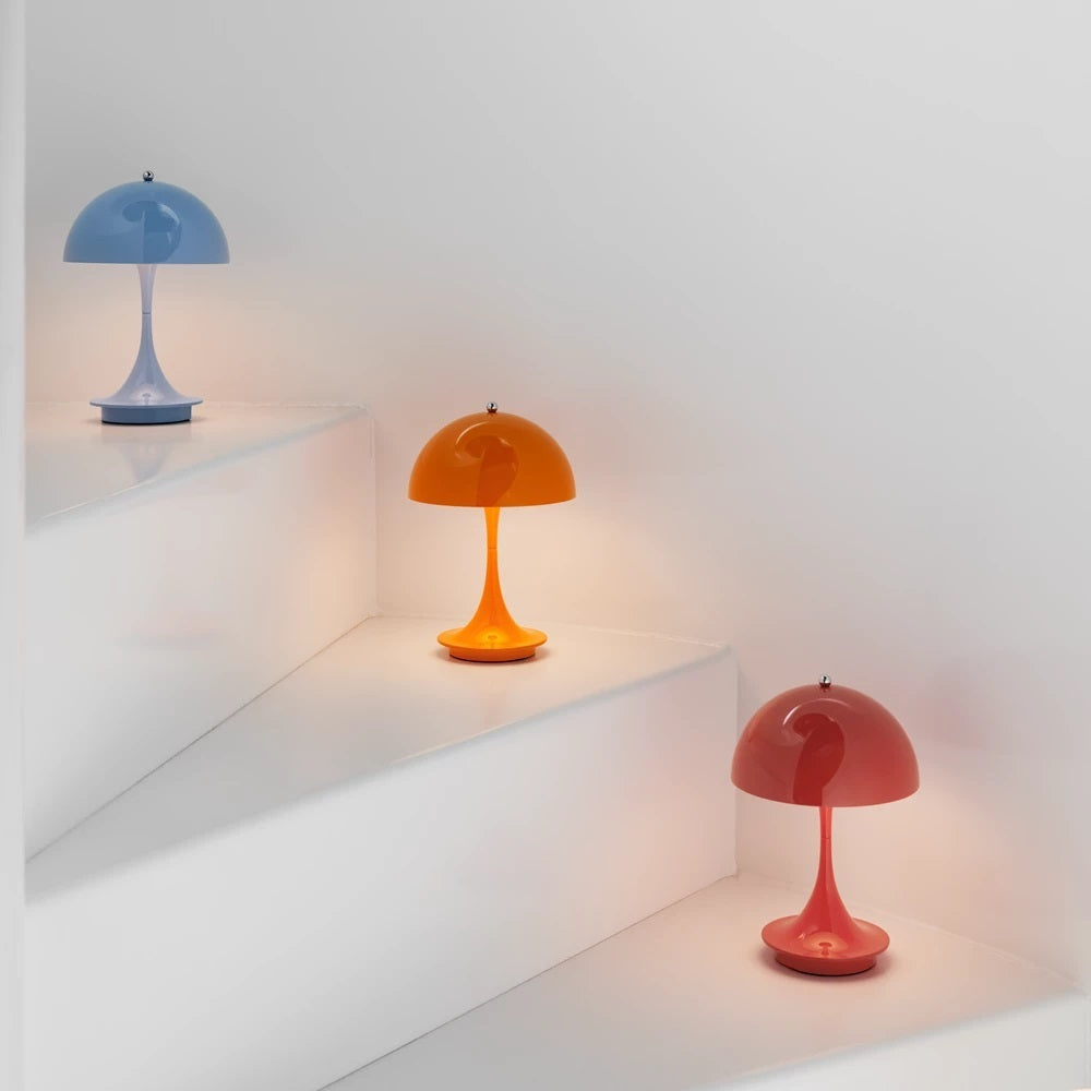 Louis Poulsen Tischleuchte PANTHELLA 160 PORTABLE V3 opaque orange | Ø16x23,8cm
