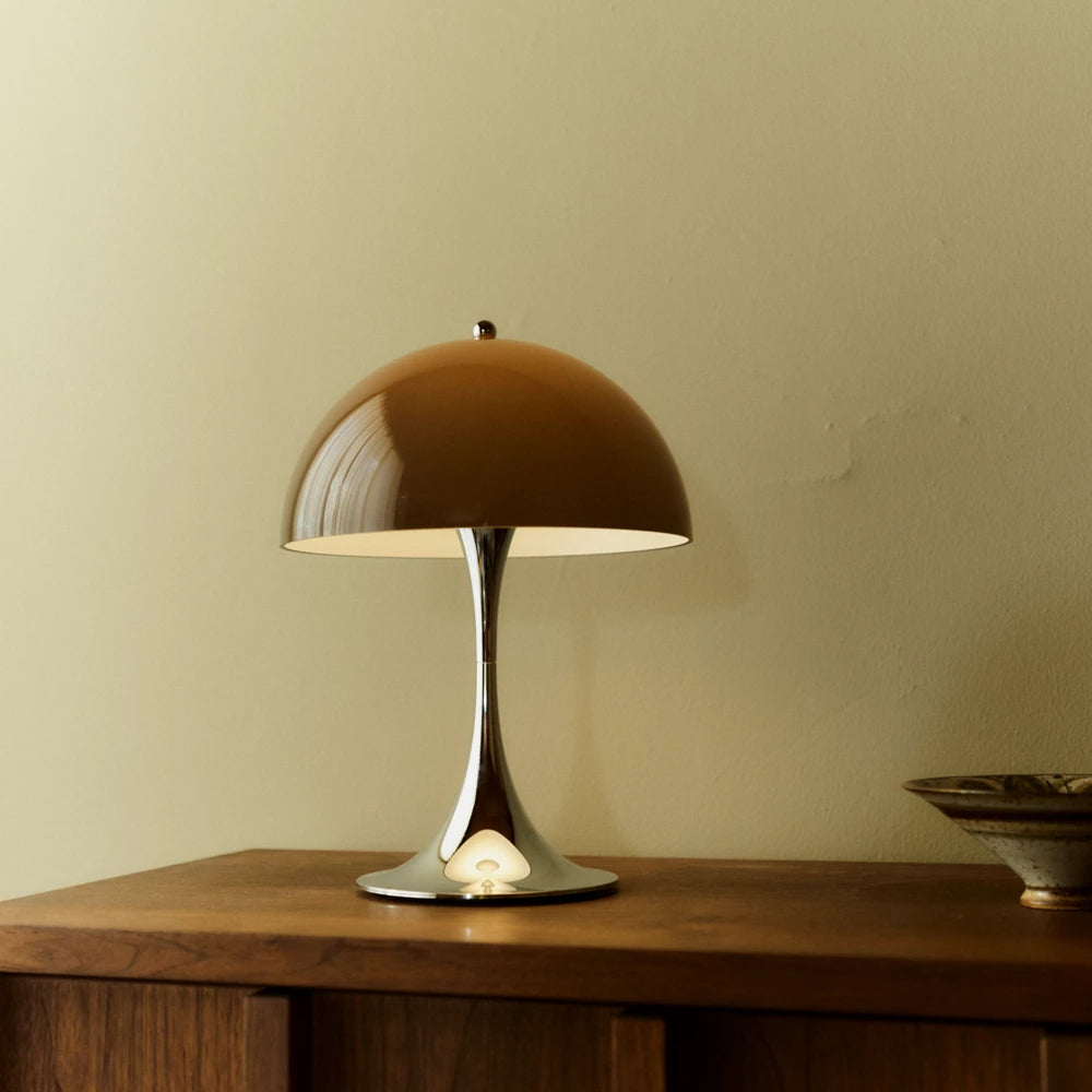 Louis Poulsen Tischleuchte PANTHELLA 250 CHROME OPAL BROWN portable | Ø25x34,6cm