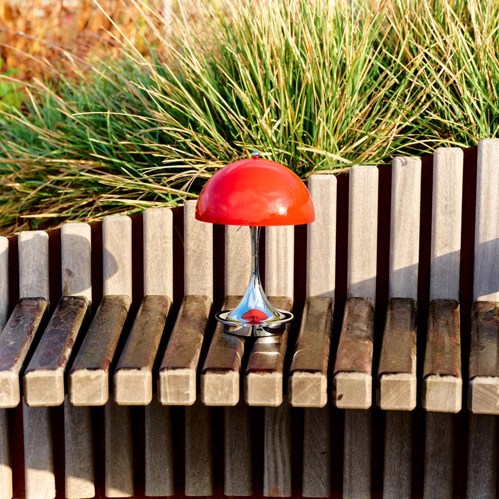 Louis Poulsen Tischleuchte PANTHELLA 160 CHROME OPAL RED portable V3 | Ø16x23,8cm