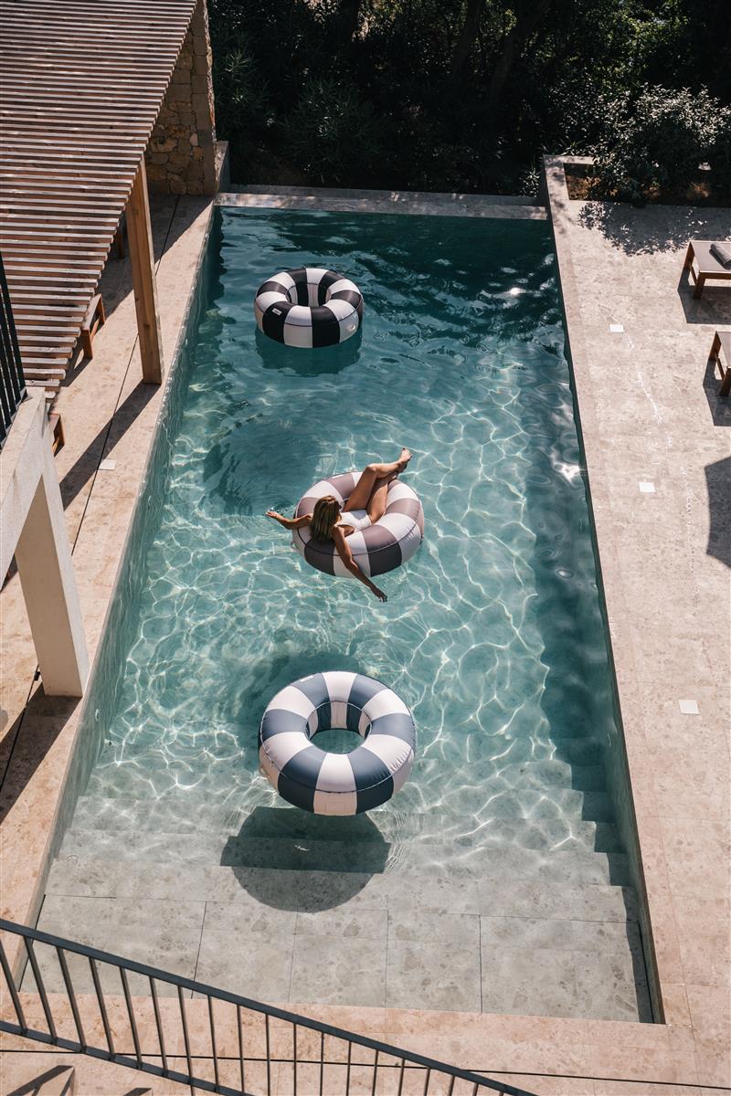 AERAS Studios Signature Pool Ring | Ø120x40cm - Sir Henrys