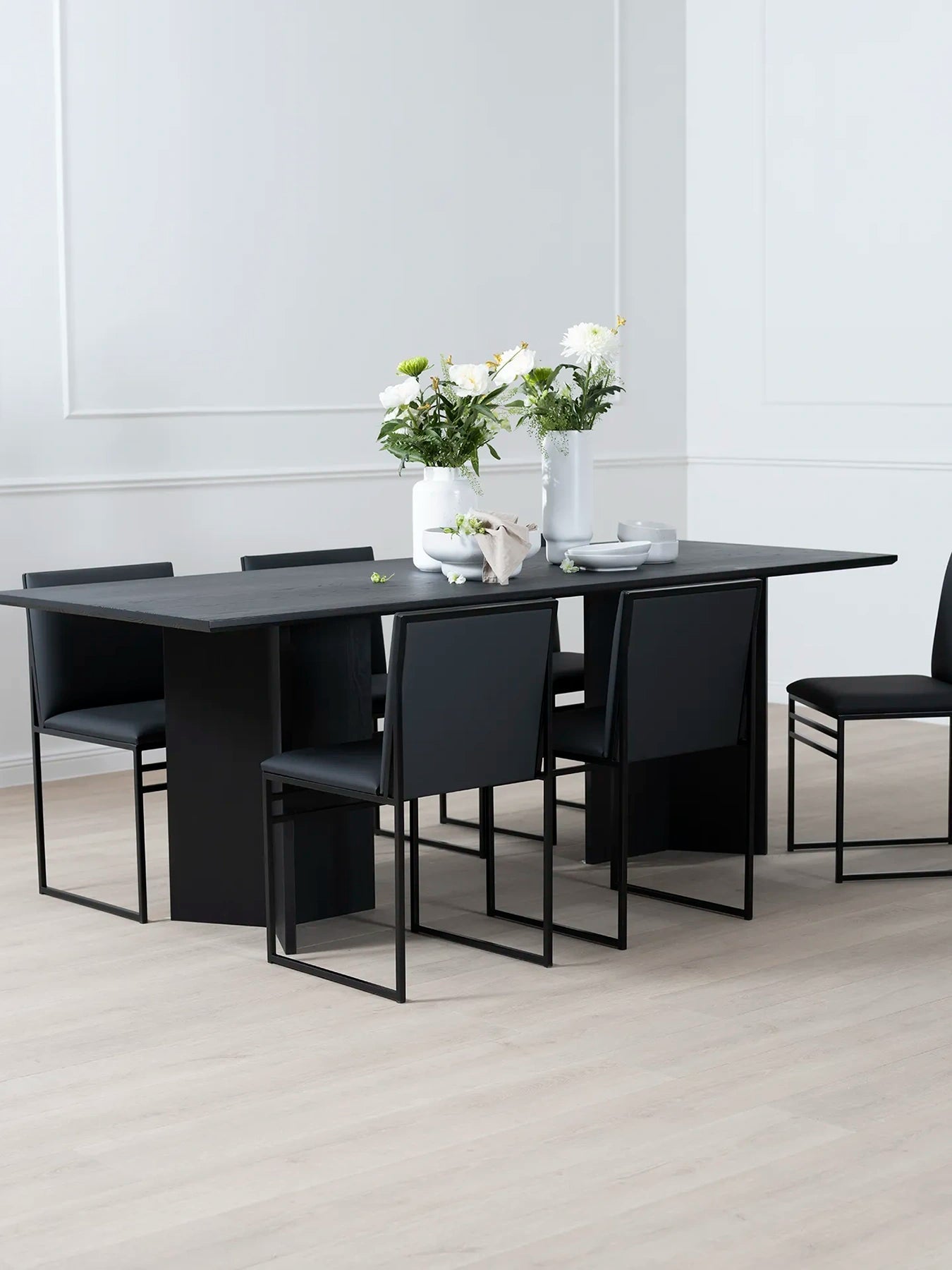 by Crea® Esstisch ANN Schwarze Eiche Massivholz