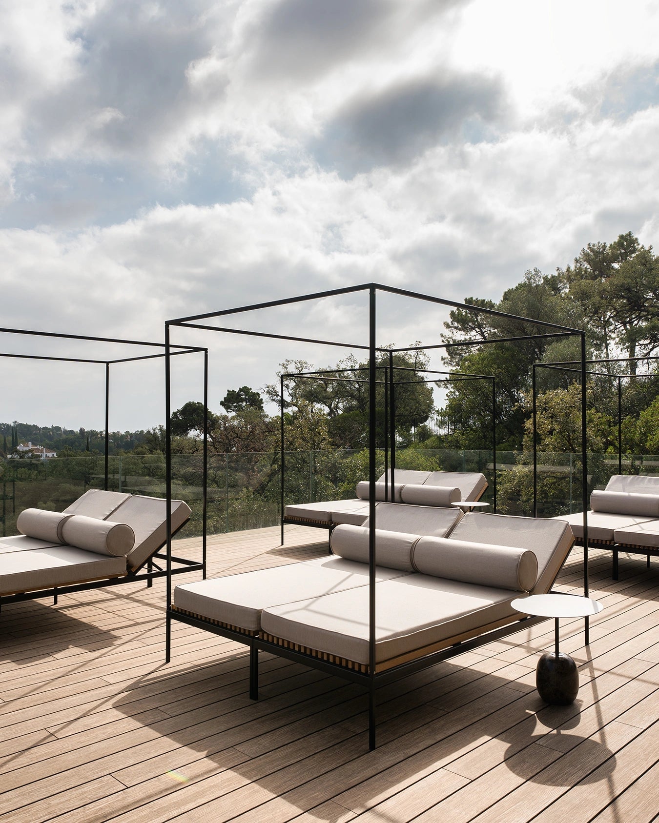 by Crea® Doppel-Sonnenliege BAZO Schwarzes Gestell & Teak