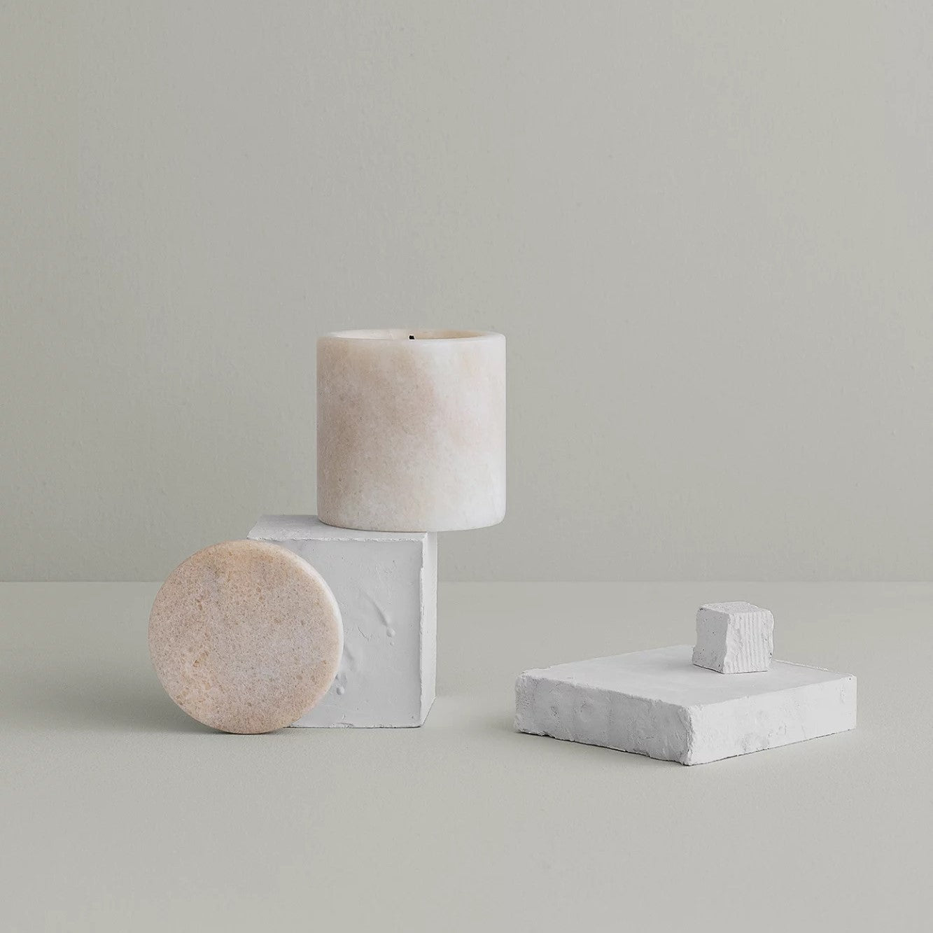 Blomus Duftkerze FRABLE S moonbeam creme | 8x7 cm - Sir Henrys