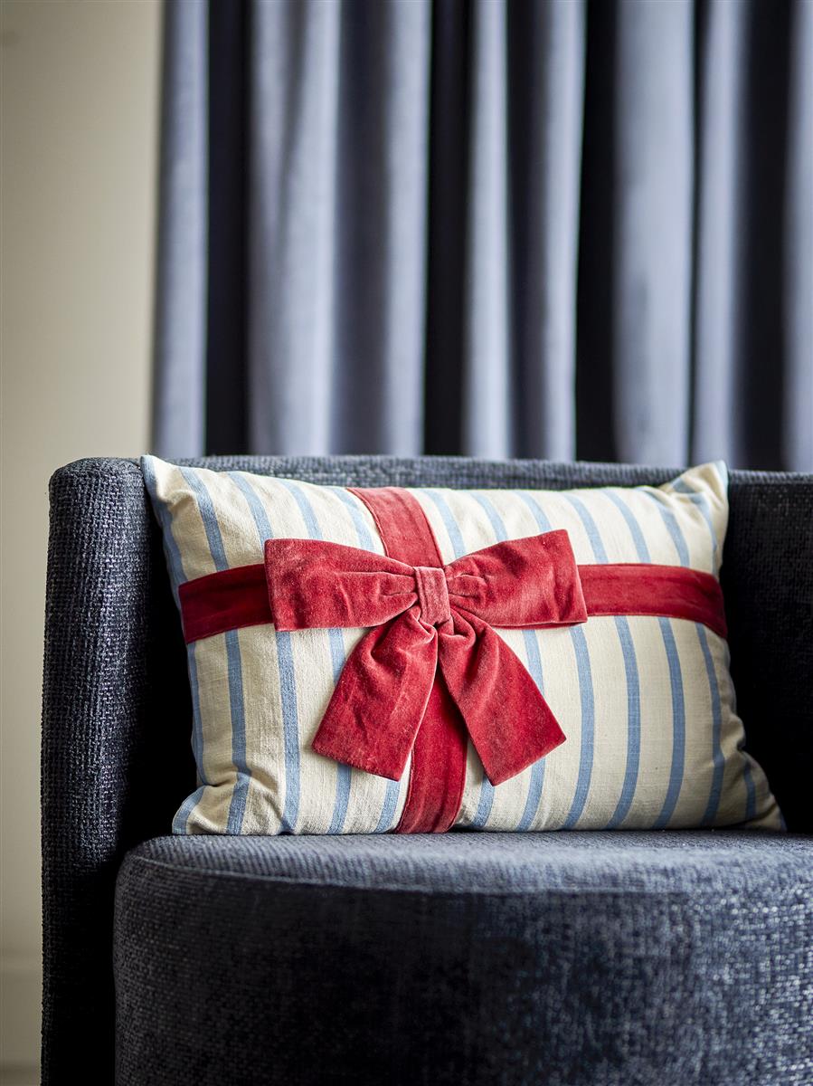 Bloomingville Kissen BOWIE blau gestreift | 60x40cm - Sir Henrys