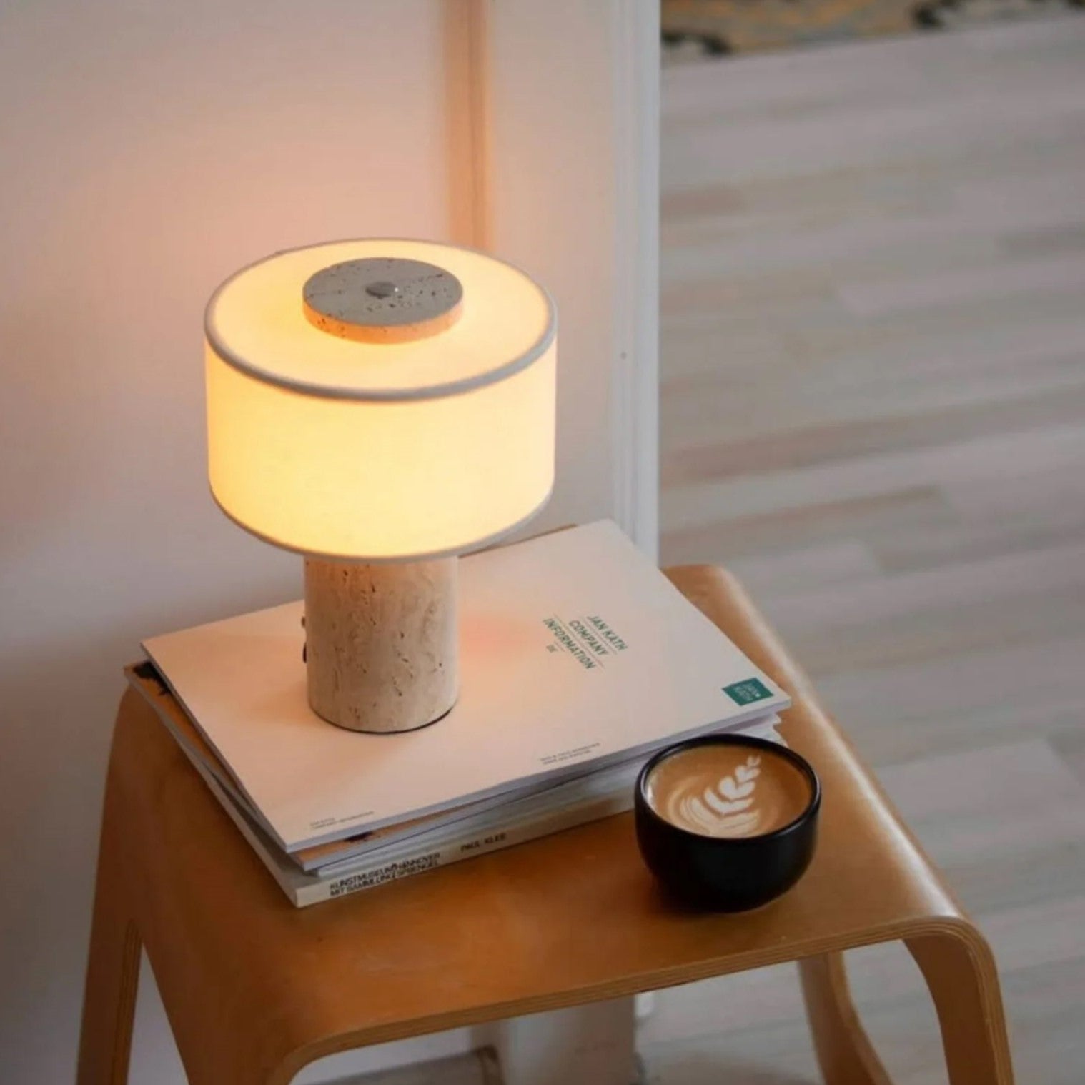 Blossholm Tischleuchte AURIE Travertine portable | Ø 18x24cm