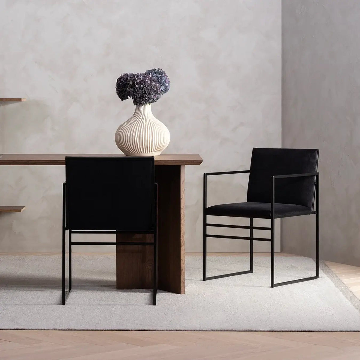 by Crea® Esszimmerstuhl SELLA Samt Jade Schwarz - Sir Henrys