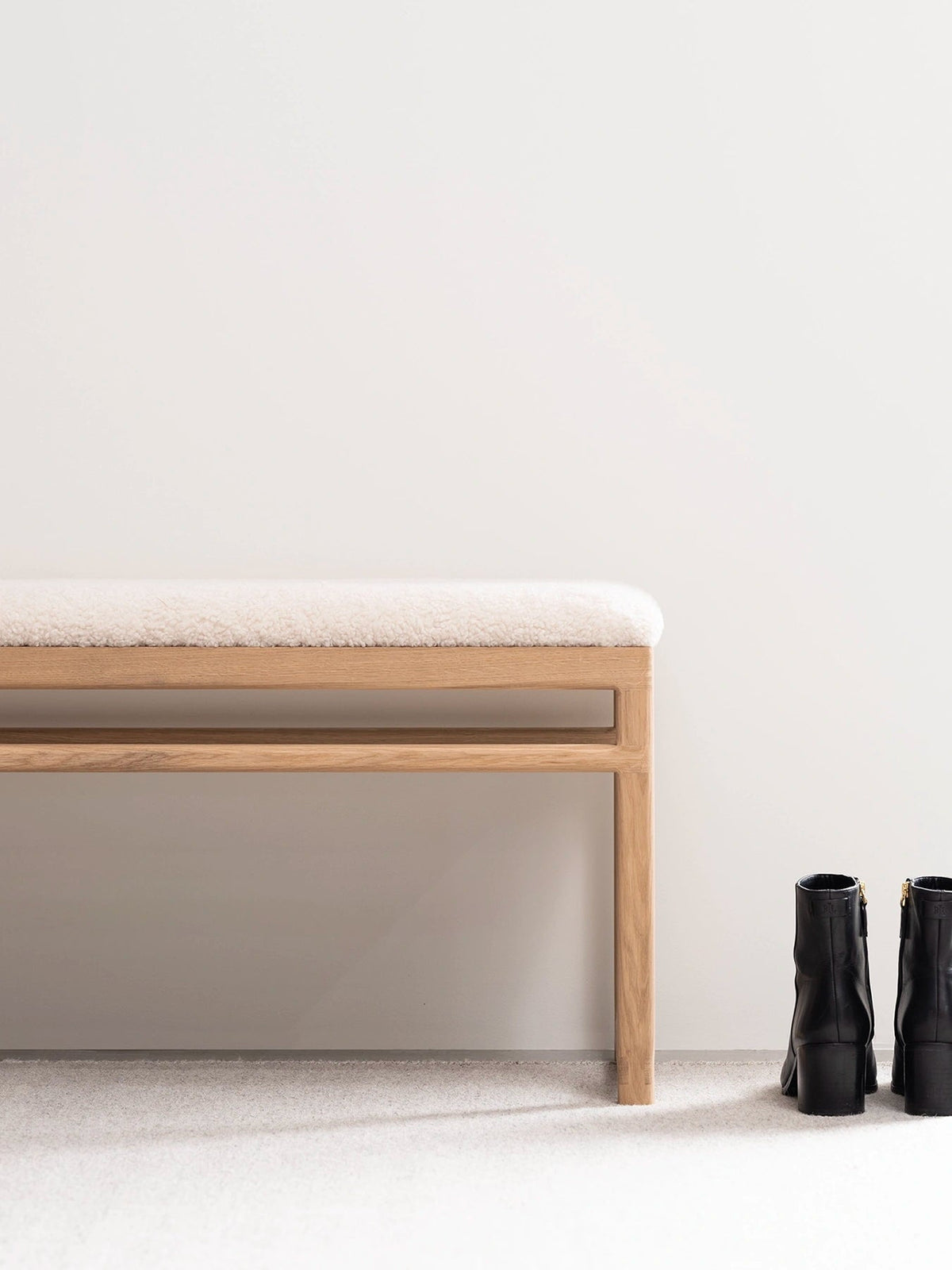 by Crea® Holzbank ALVA Eiche Natur Bouclé Ivory - Sir Henrys