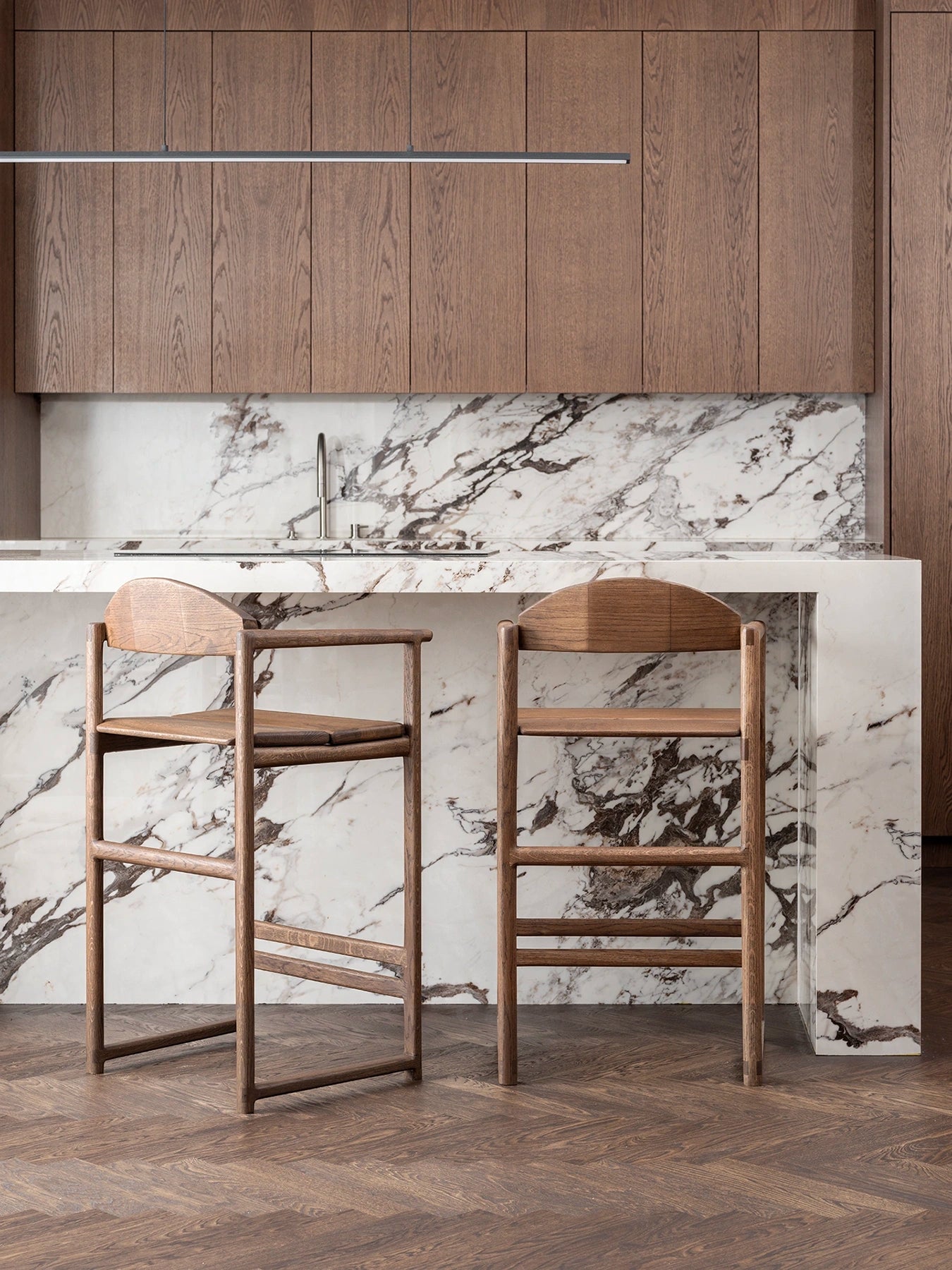 by Crea® Barhocker CARL Dunkle Eiche Sitzfläche Holz