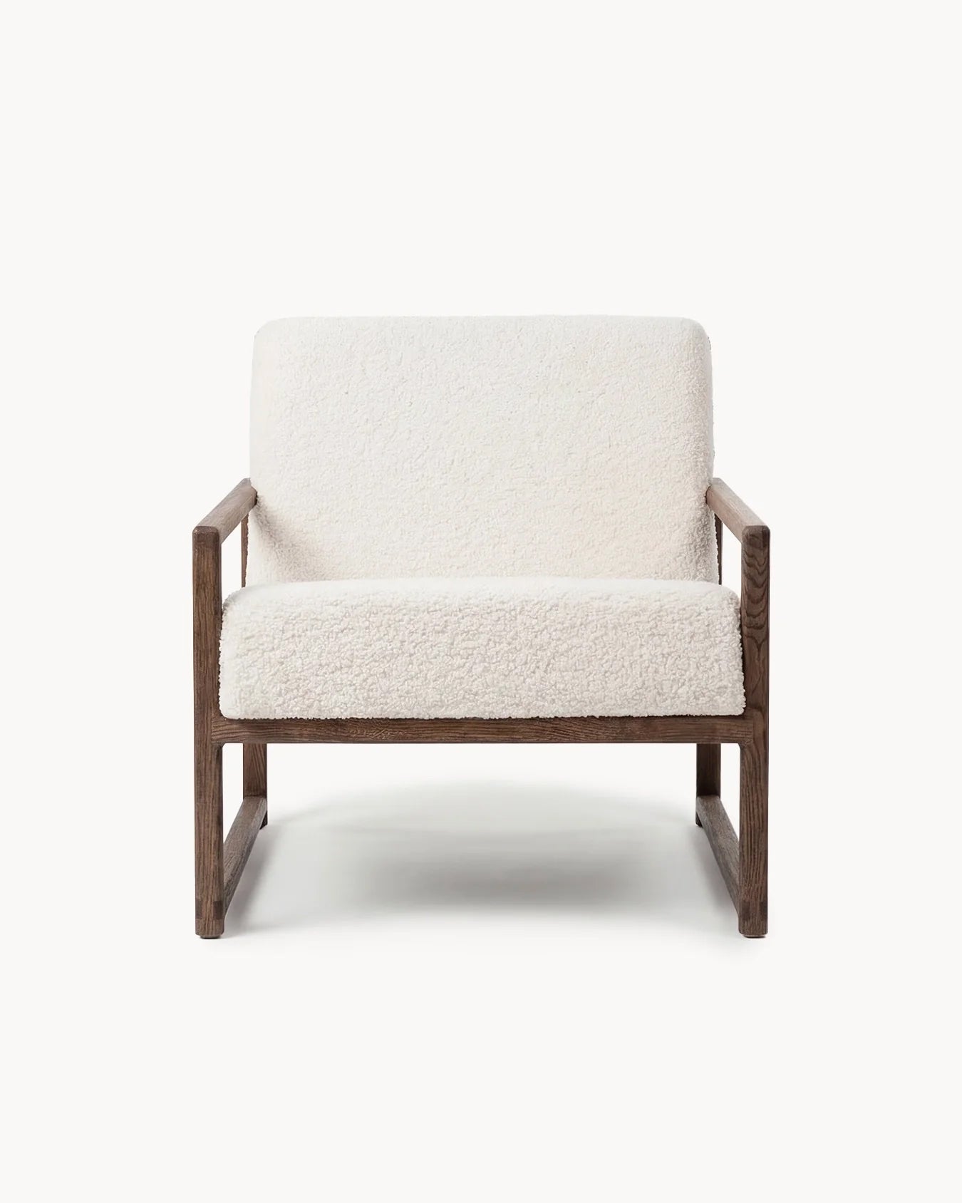 by Crea® Sessel EINAR Dunkel Eichenrahmen Elfenbein Bouclé Kissen